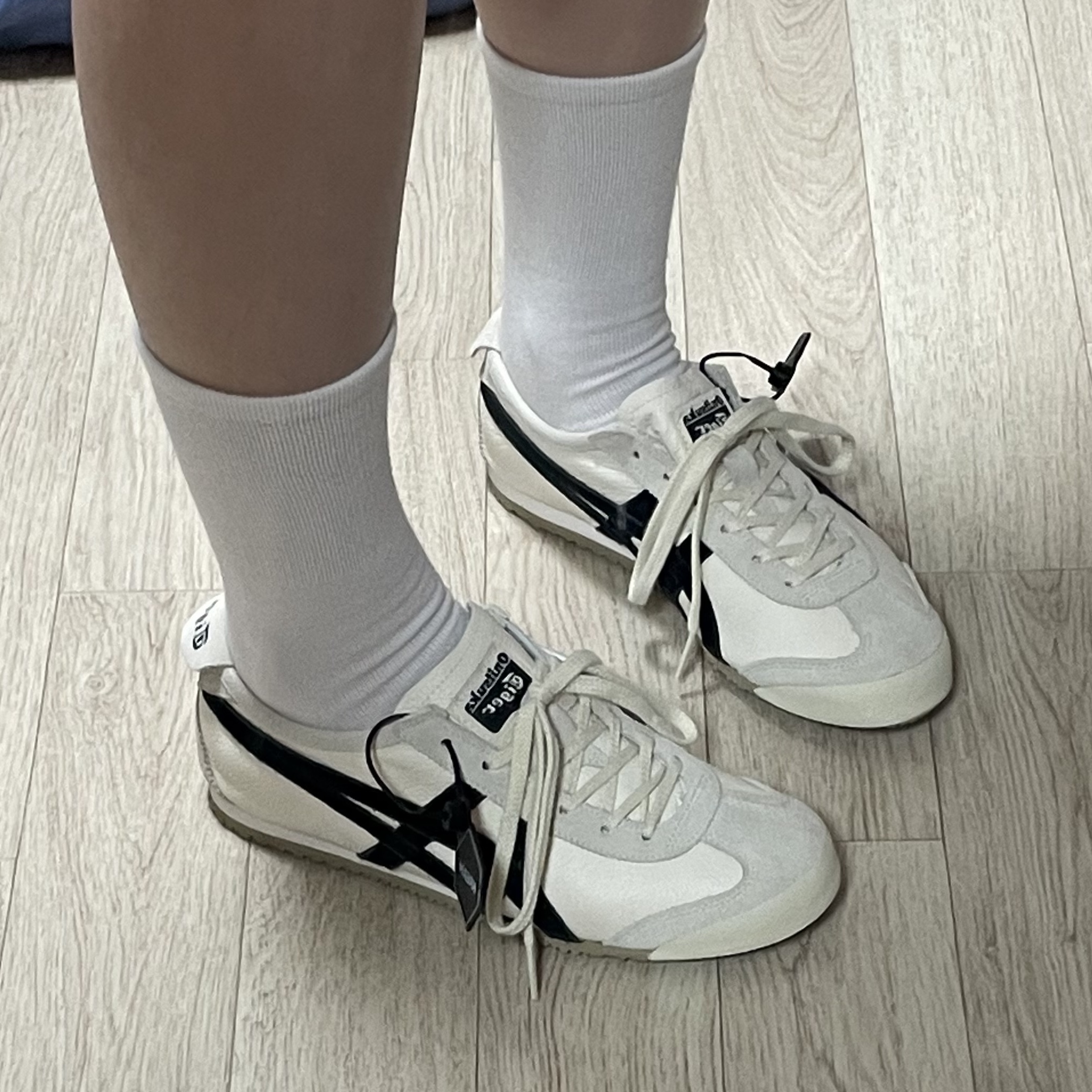 Onitsuka Tiger Mexico 66 Vintage White Black 착용 스타일