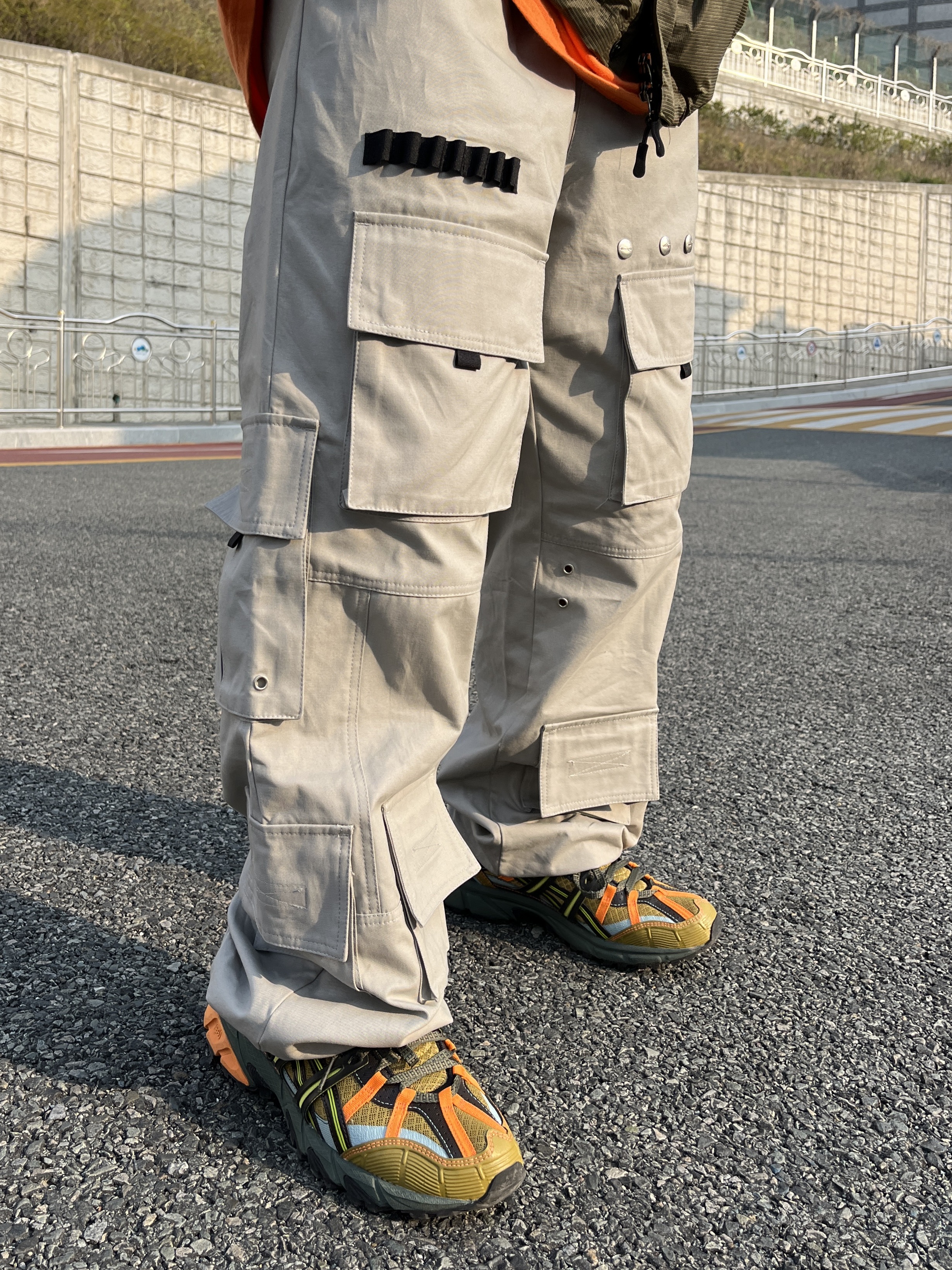 Asics x Andersson Bell Gel-Sonoma 15-50 Olive Oil Dark Brown 착용 스타일 - 4
