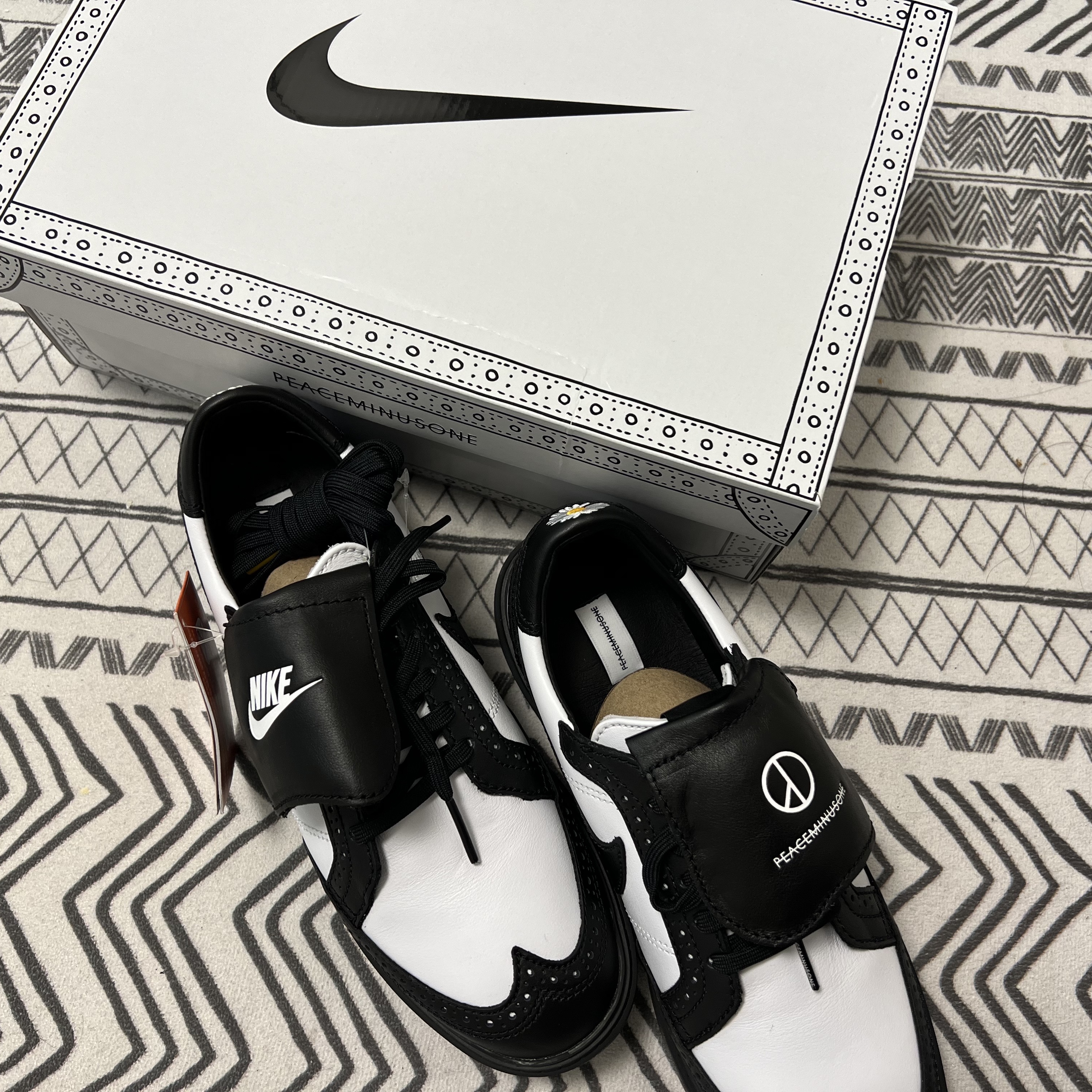 Nike x Peaceminusone Kwondo1 Black and White 착용 스타일