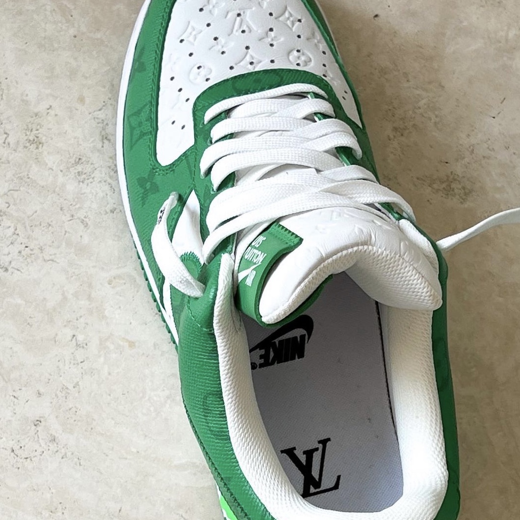 Louis Vuitton x Nike Air Force 1 Low by Virgil Abloh White Gym Green 착용 스타일