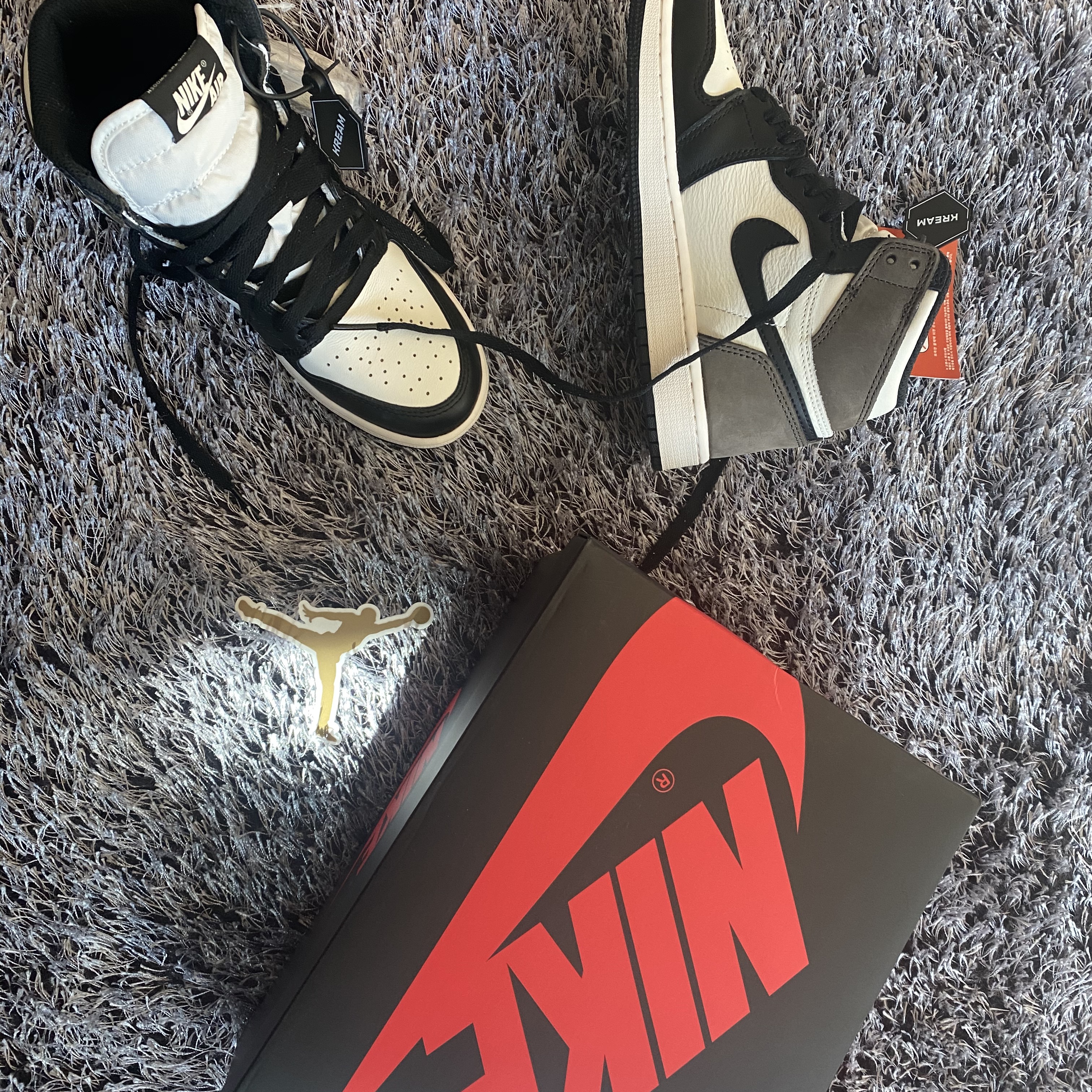 (GS) Jordan 1 Retro High OG Black Mocha 착용 스타일