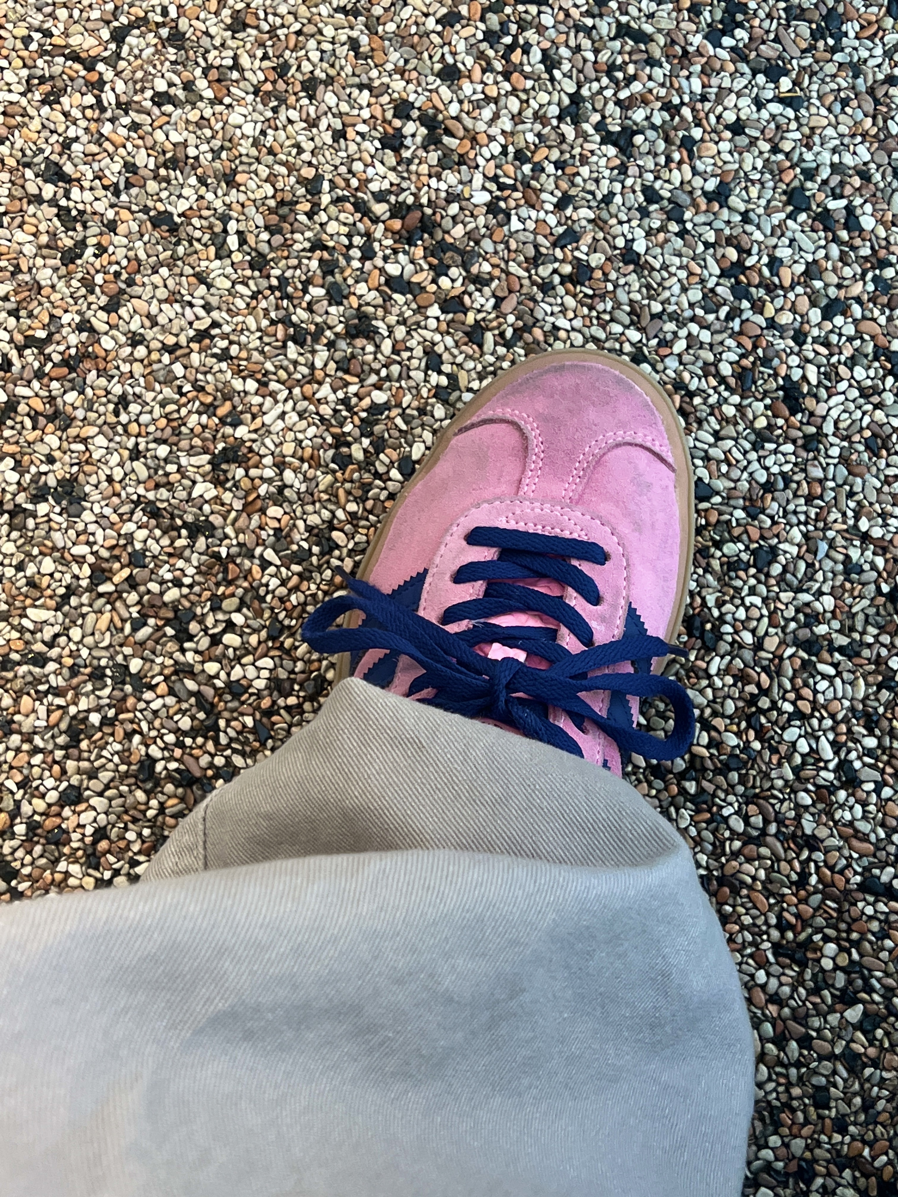 (W) Adidas Gazelle Bold Pink Glow Victory Blue 착용 스타일 - 2