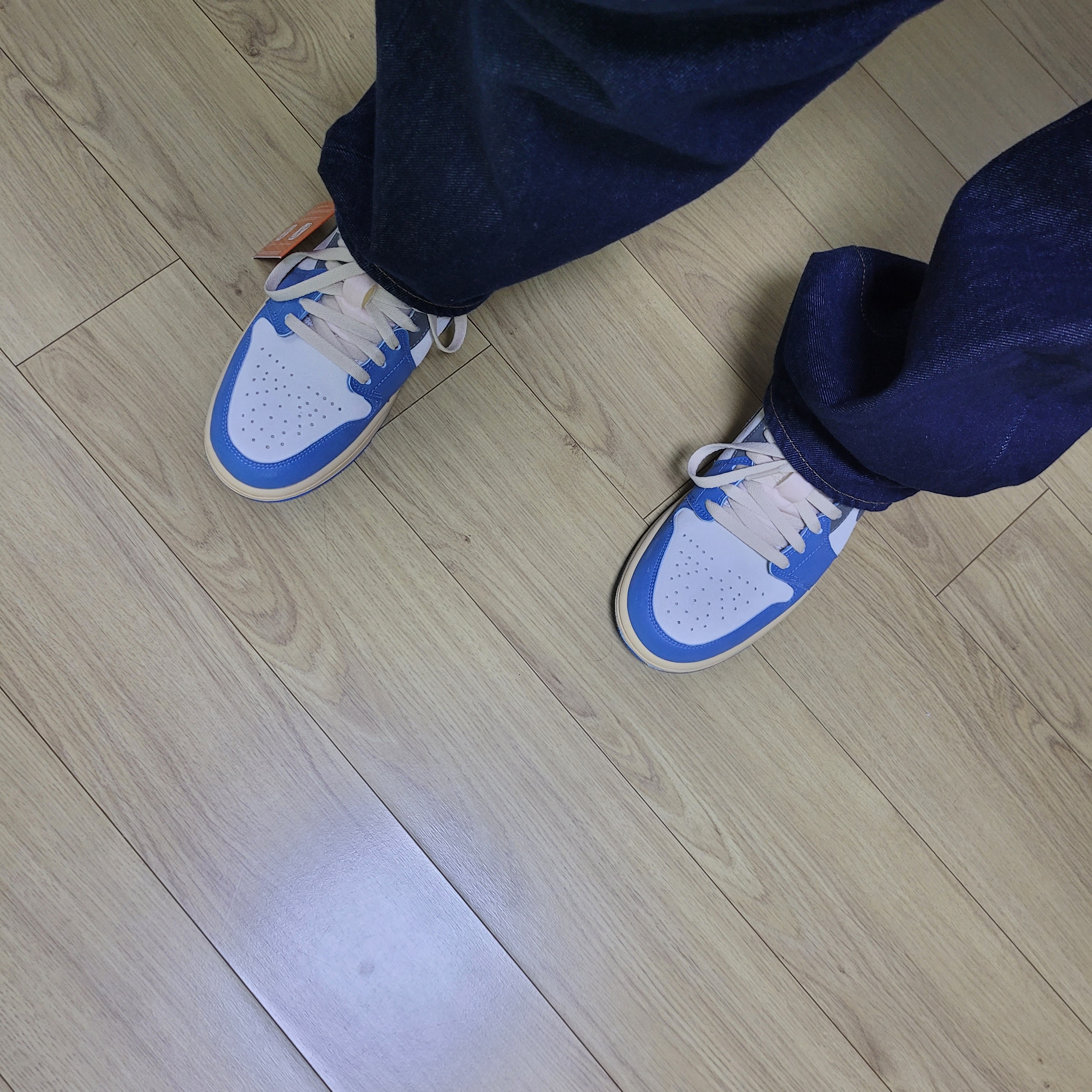 Jordan 1 Low SE Tokyo 96 착용 스타일 - 1