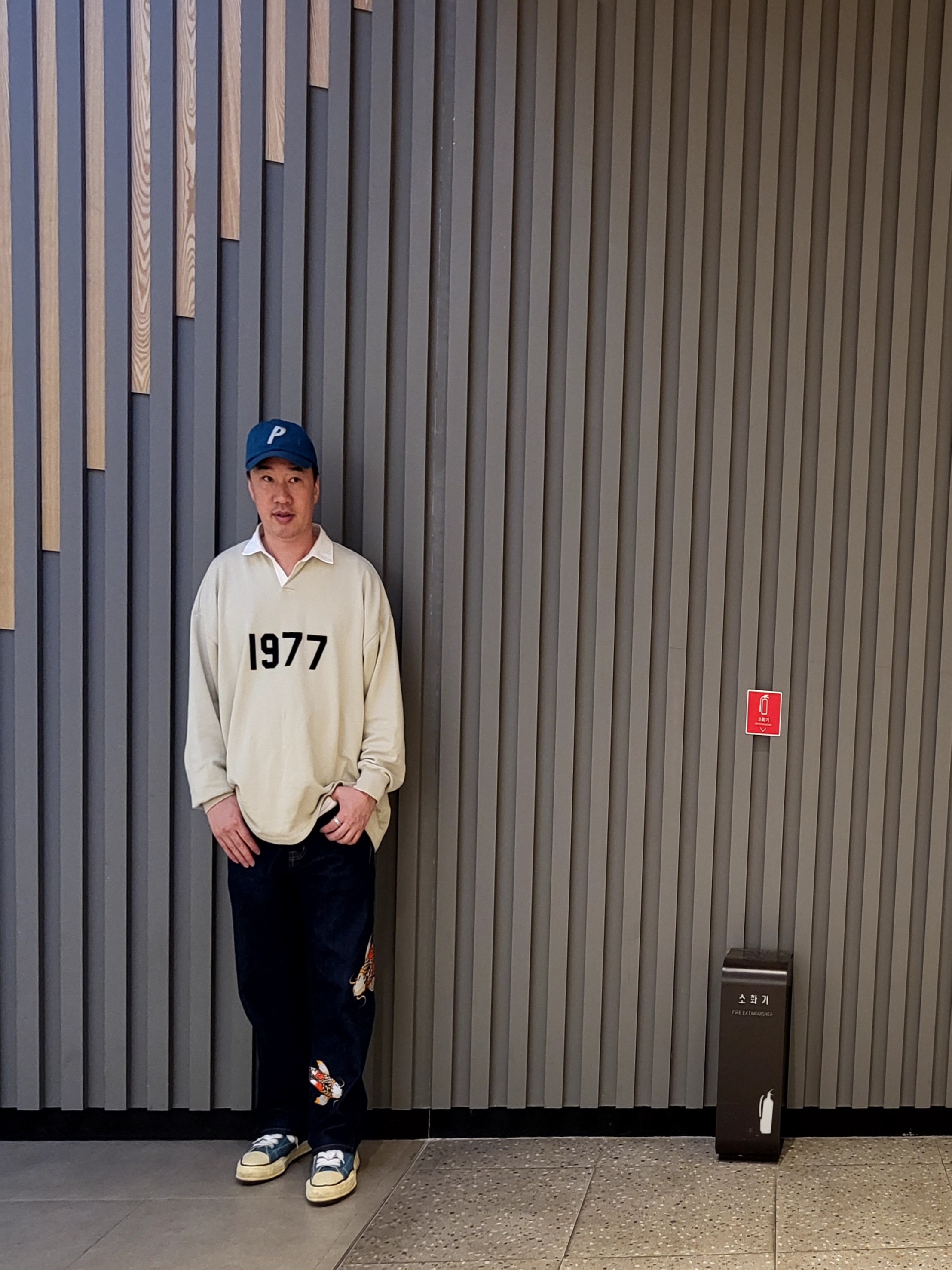 Palace 3D P 6-Panel Teal - 21SS, Essentials 1977 Rugby Long Sleeve Polo Wheat - 22SS 착용 스타일