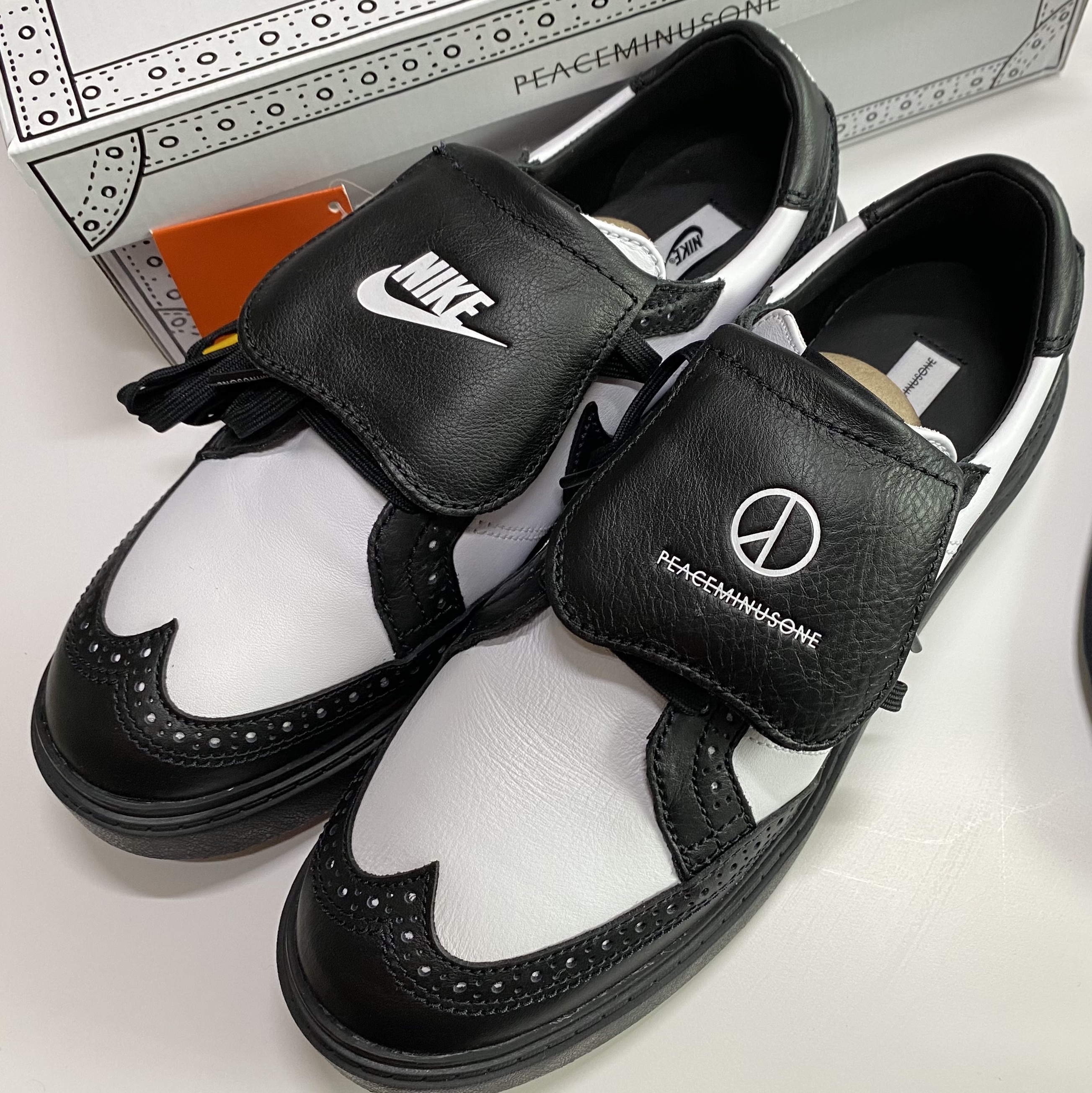 Nike x Peaceminusone Kwondo1 Black and White 착용 스타일 - 1