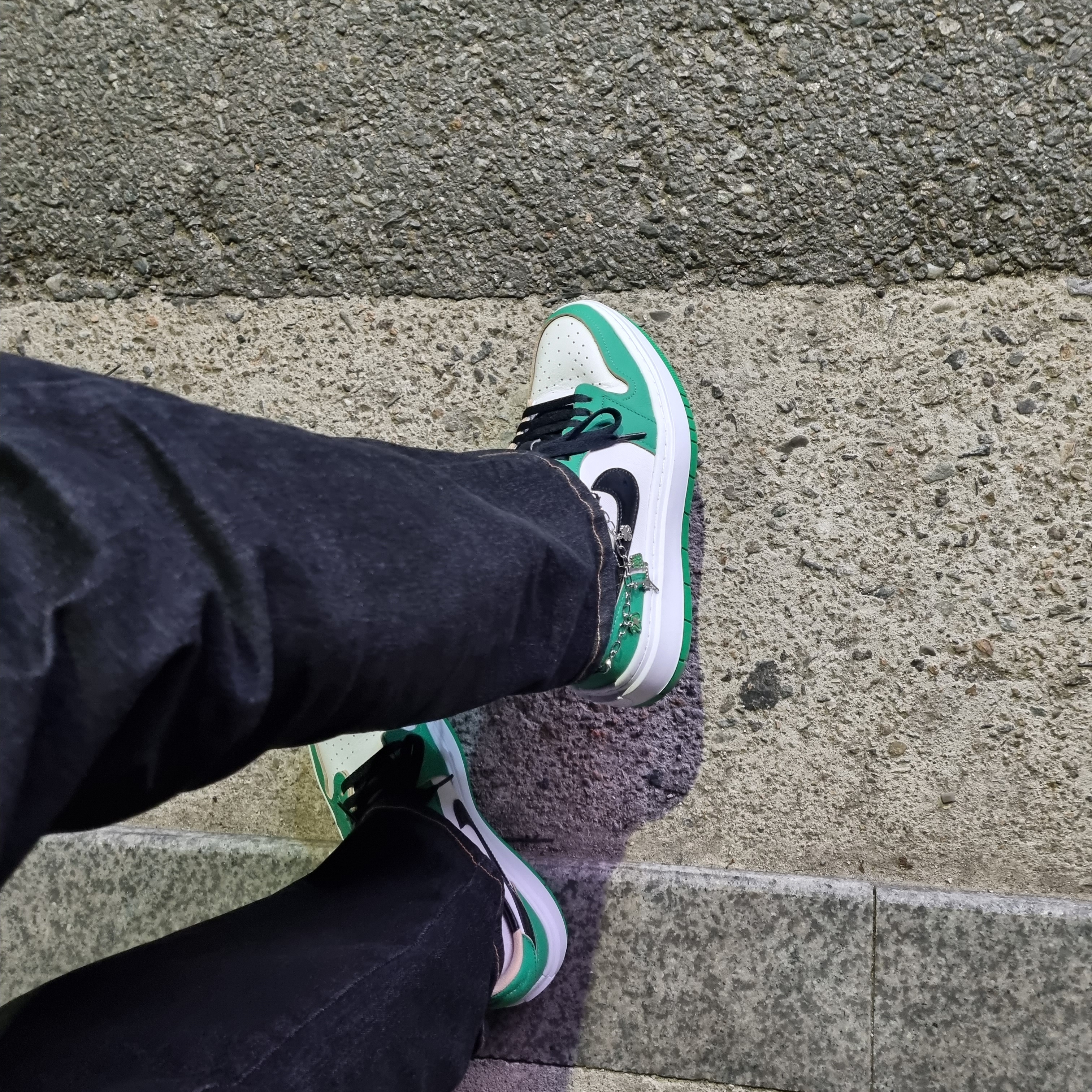 (W) Jordan 1 Elevate Low SE Lucky Green 착용 스타일