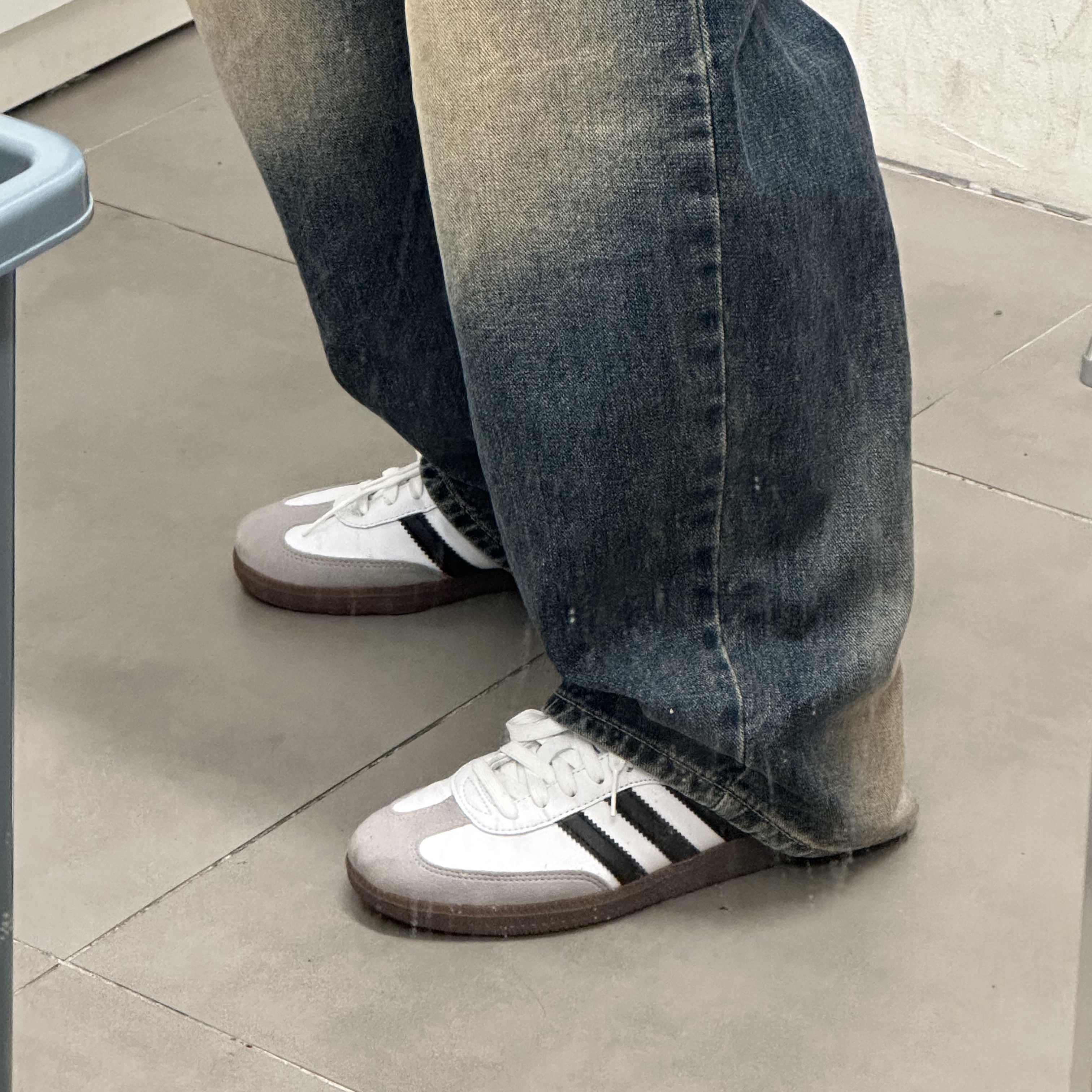 Adidas Samba Vegan White Black 착용 스타일