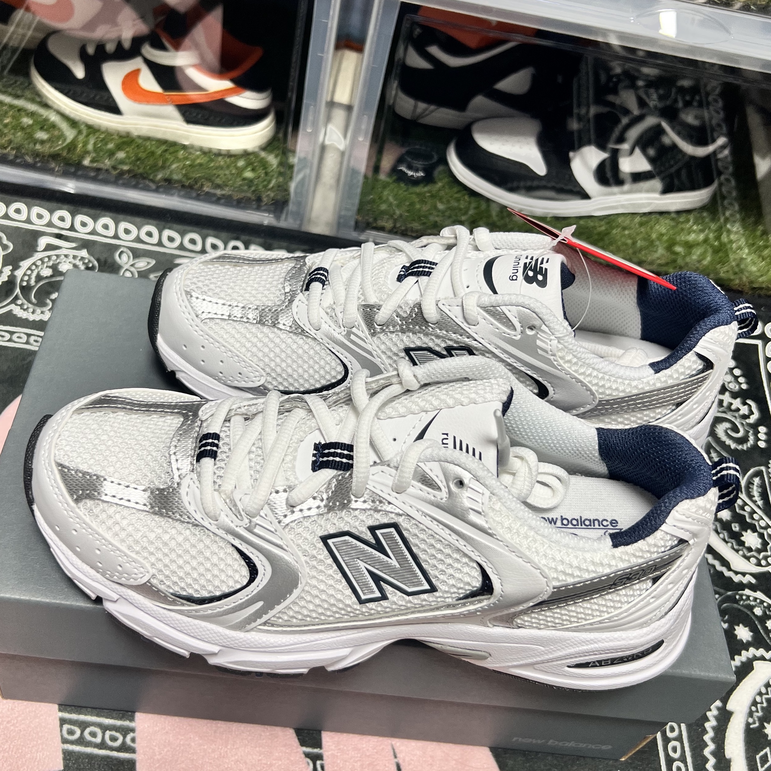 New Balance 530 White 착용 스타일 - 2