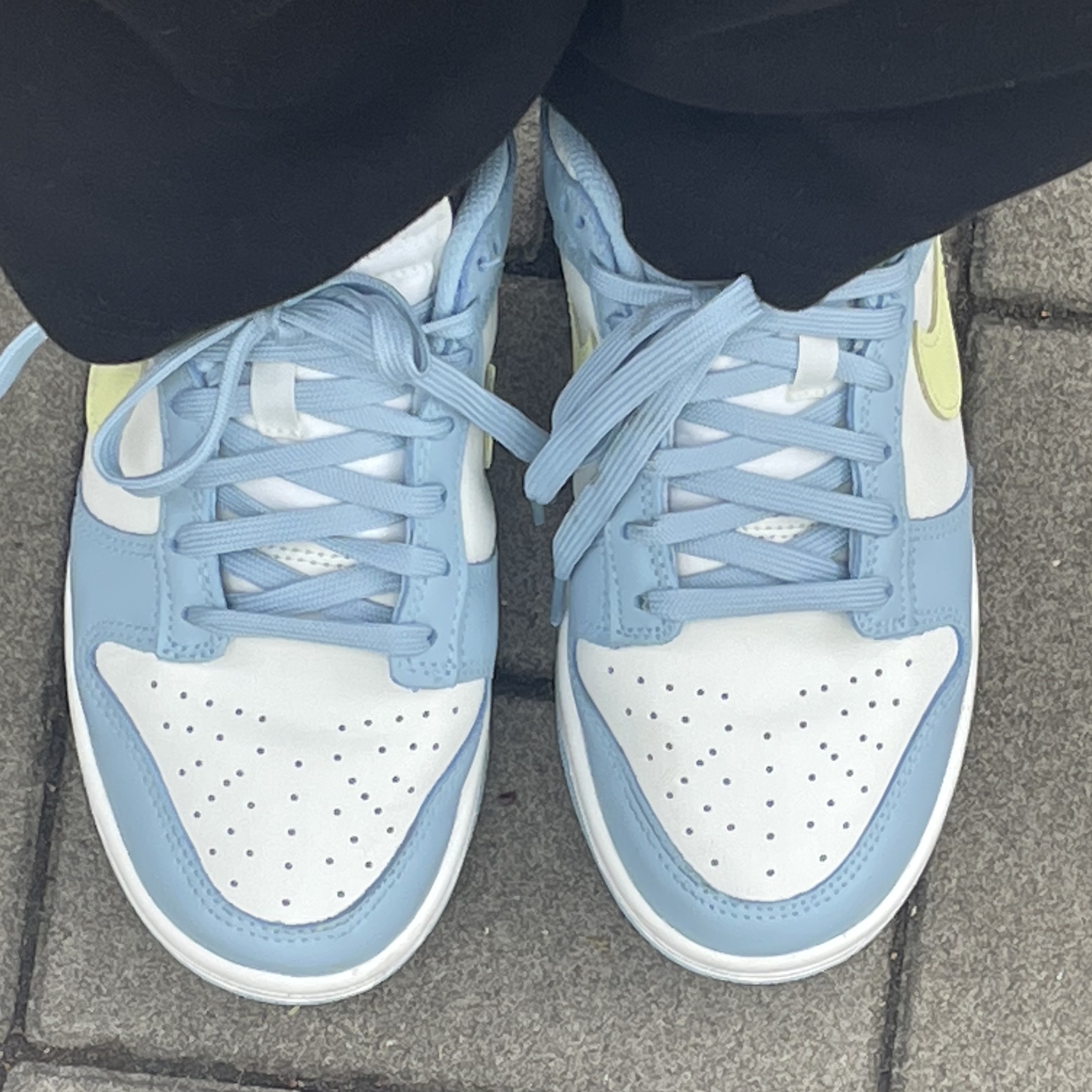 (W) Nike Dunk Low Sail Citron Tint 착용 스타일 - 2