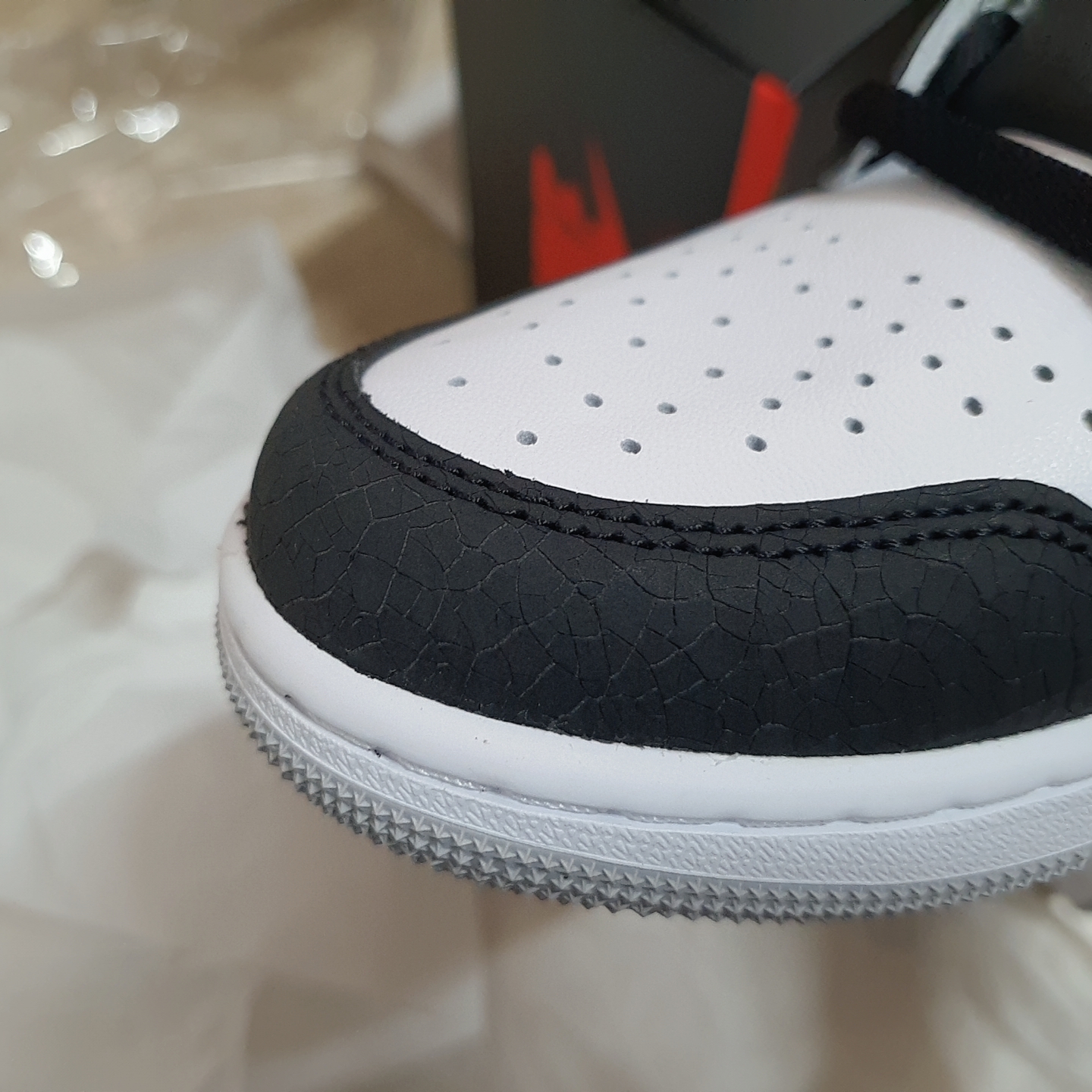 Jordan 1 Retro High OG Bleached Coral 착용 스타일 - 3