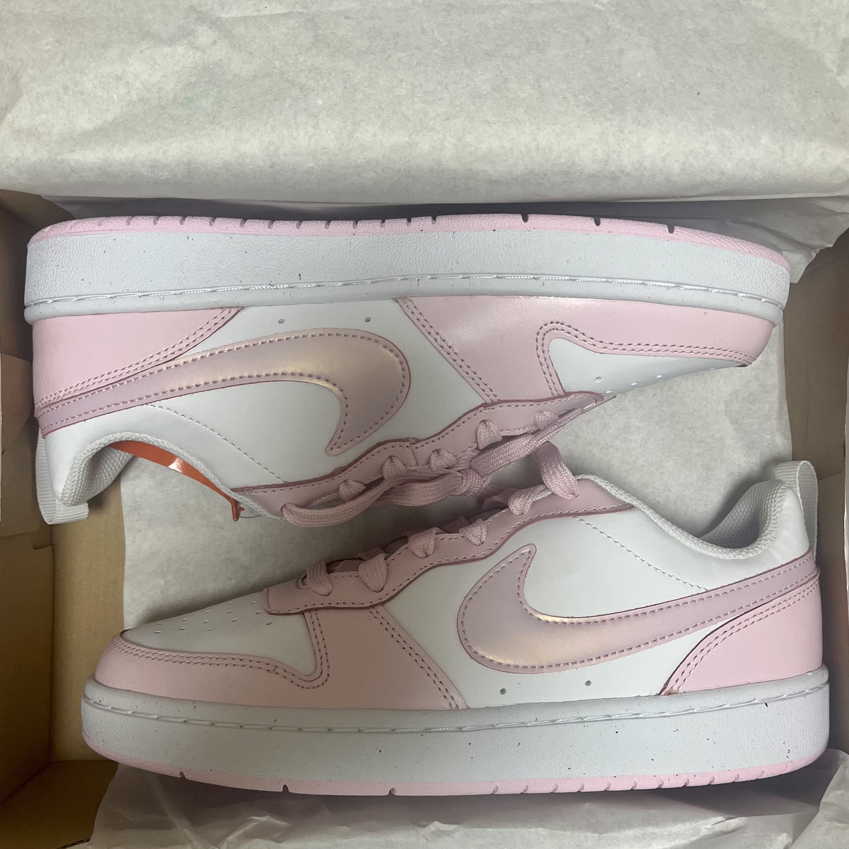 (GS) Nike Court Borough 2 SE White Pink Foam 착용 스타일