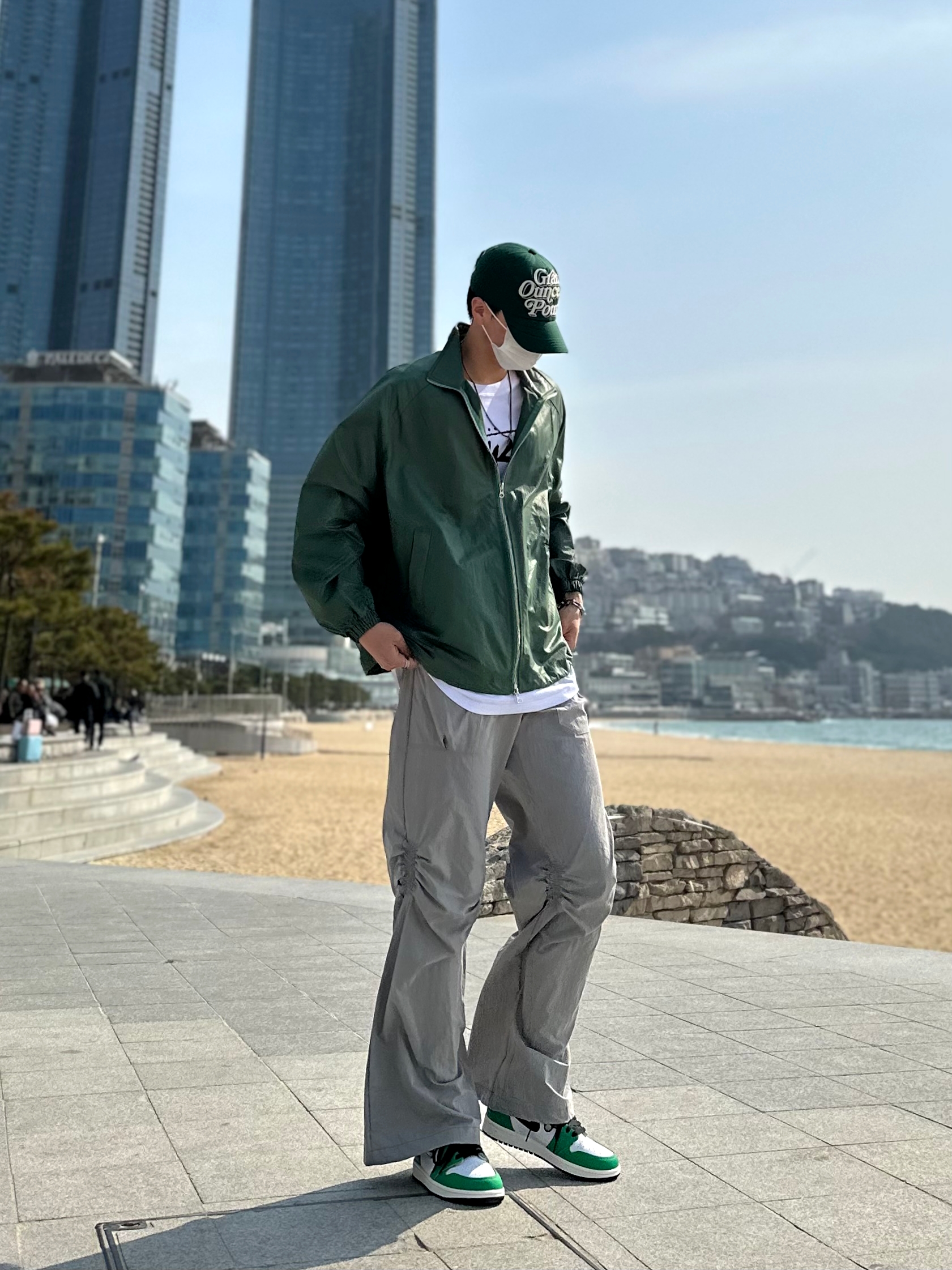 (W) Jordan 1 Retro High OG Lucky Green 착용 스타일 - 4