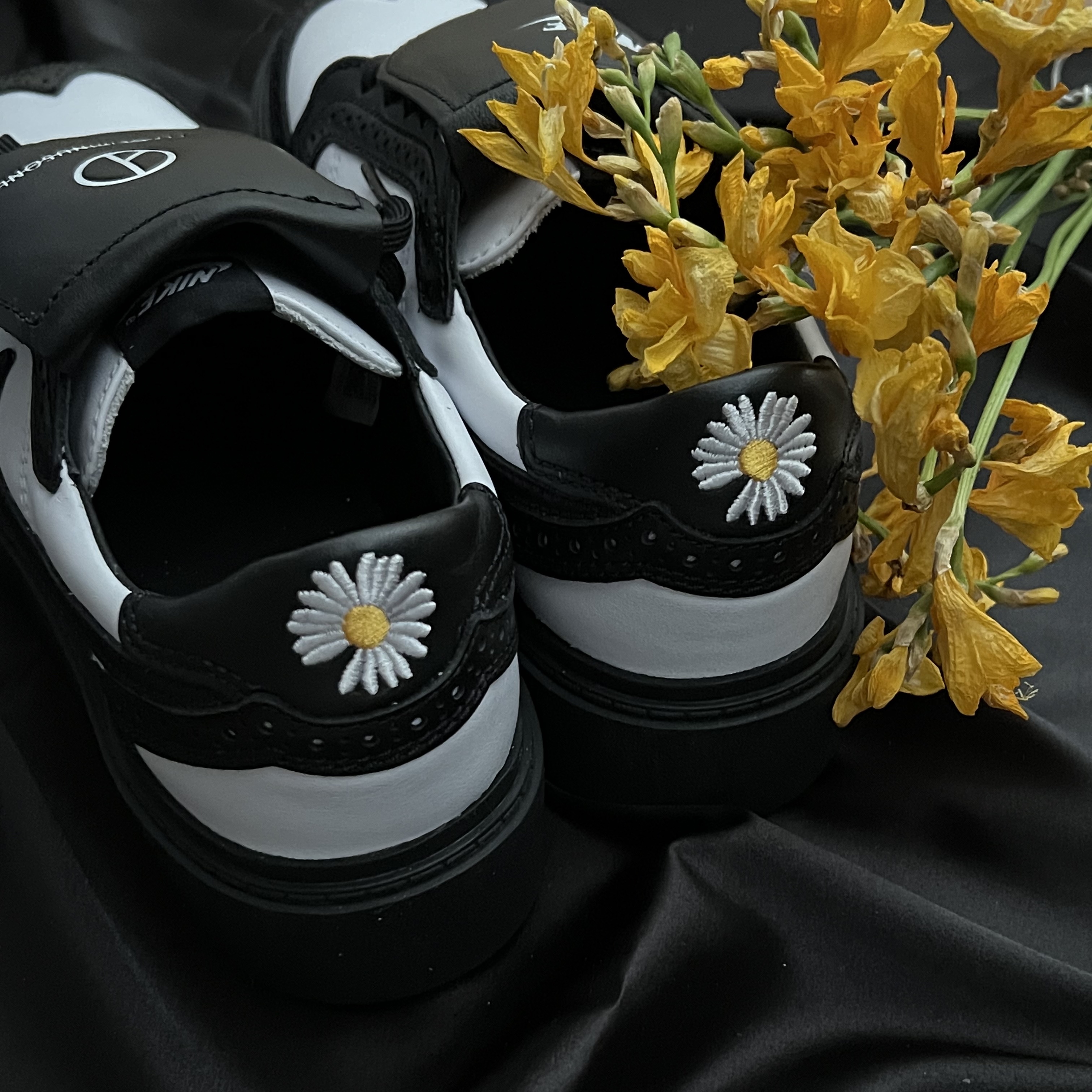 Nike x Peaceminusone Kwondo1 Black and White 착용 스타일 - 2