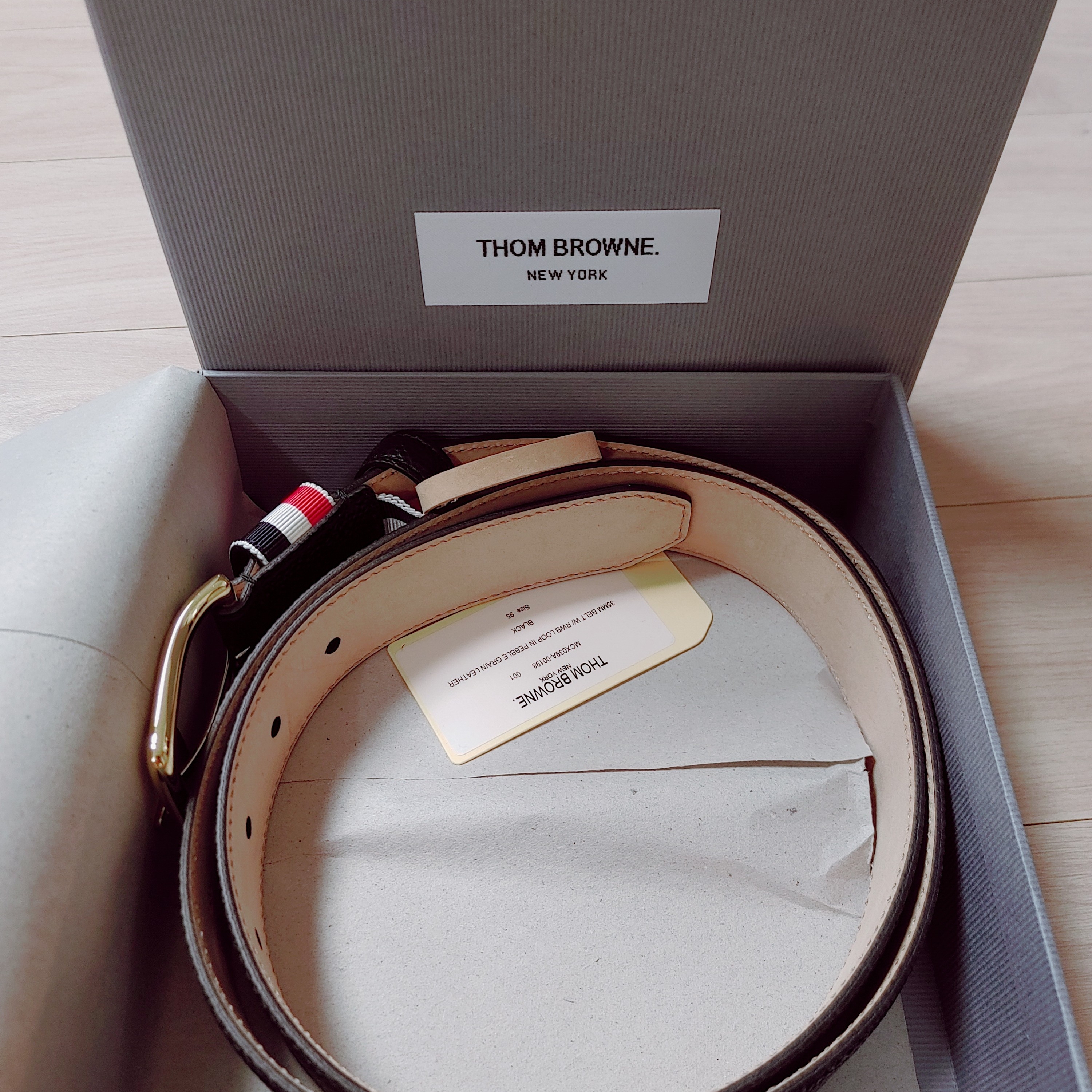 Thom Browne Calfskin Pebbled Leather Belt Black 착용 스타일 - 2
