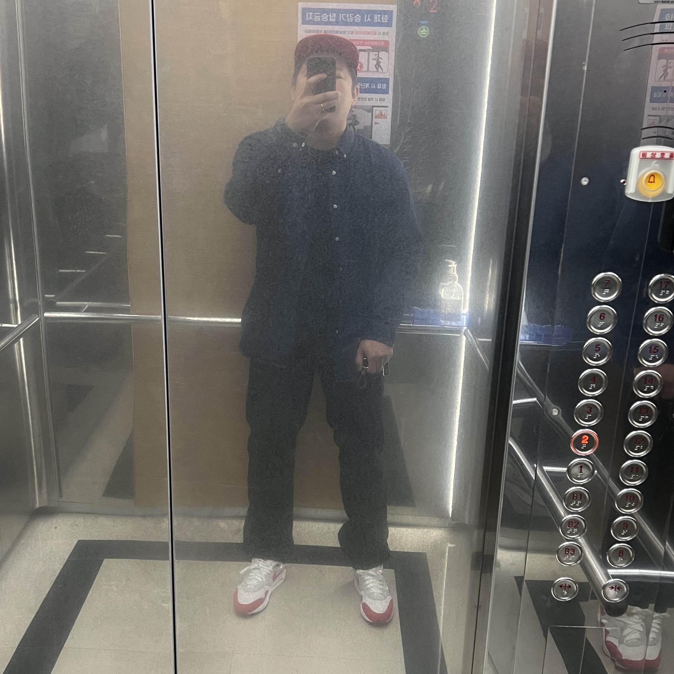 Supreme Coated Cordura Camp Cap Red - 22SS, Supreme Denim Painter Shirt Indigo - 23SS 착용 스타일