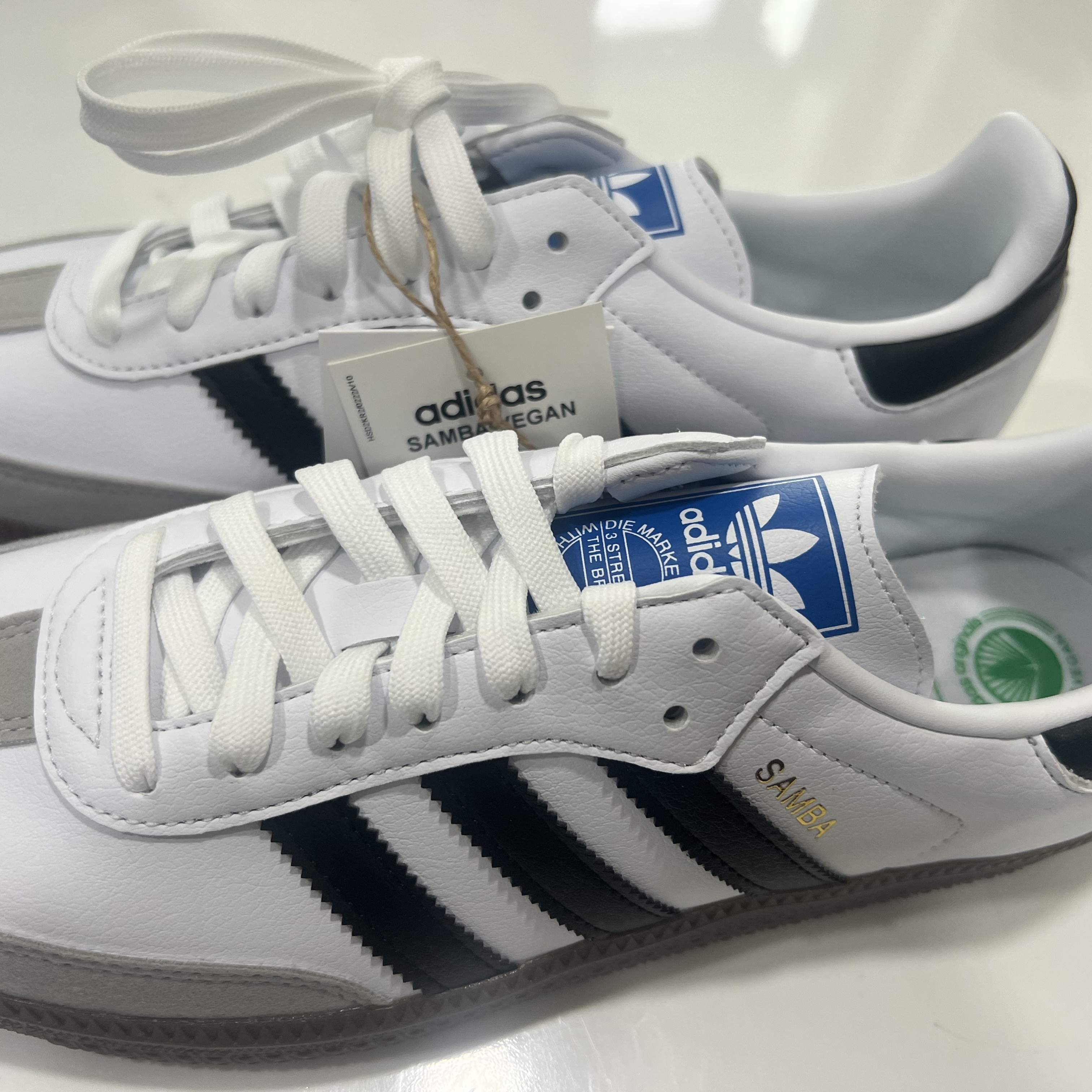 Adidas Samba Vegan White Black 착용 스타일 - 1