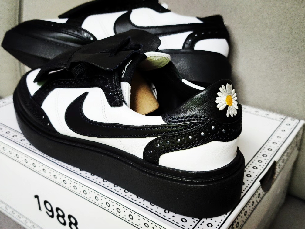 Nike x Peaceminusone Kwondo1 Black and White 착용 스타일 - 3