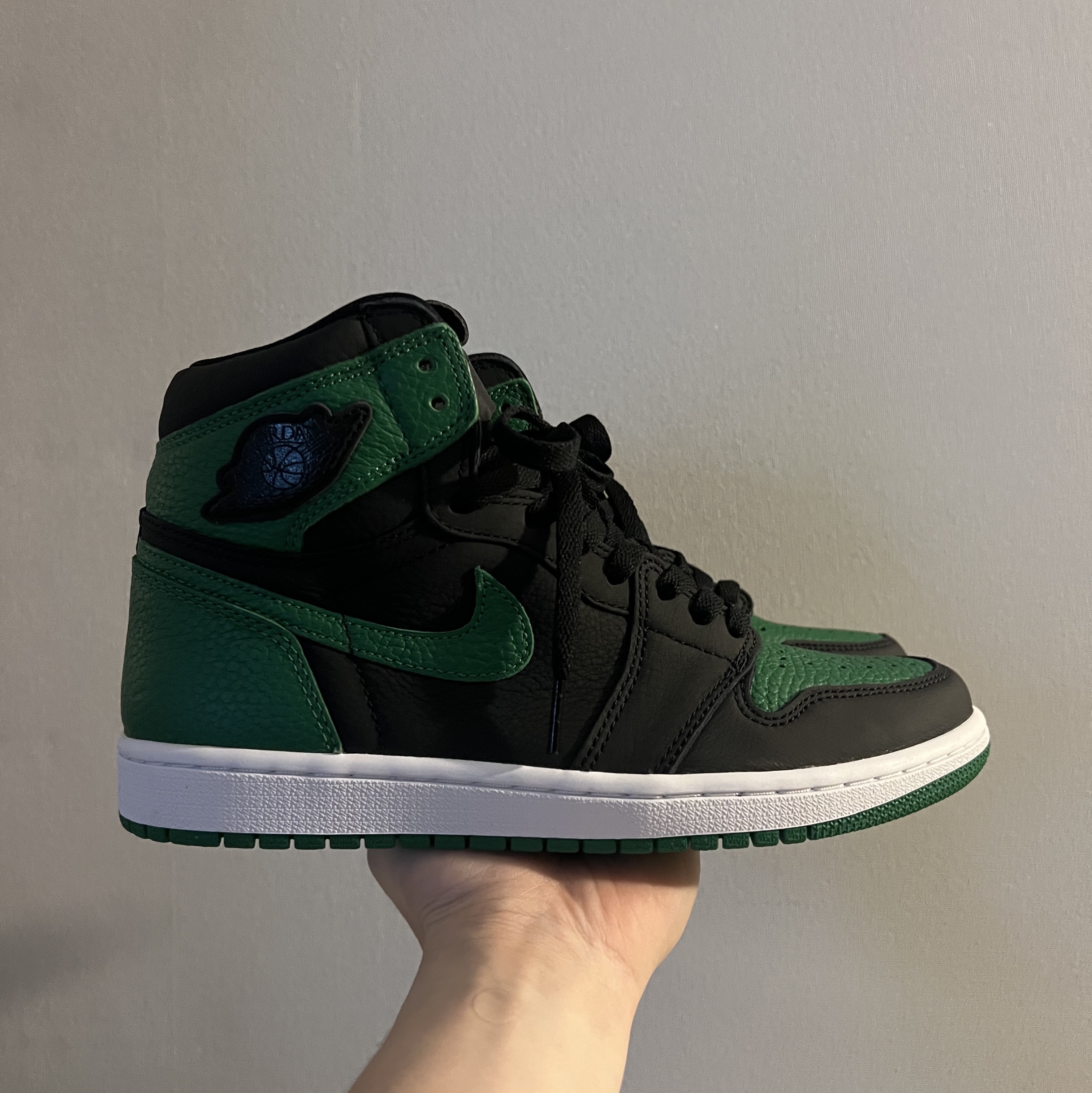 Jordan 1 Retro High OG Pine Green Black 착용 스타일