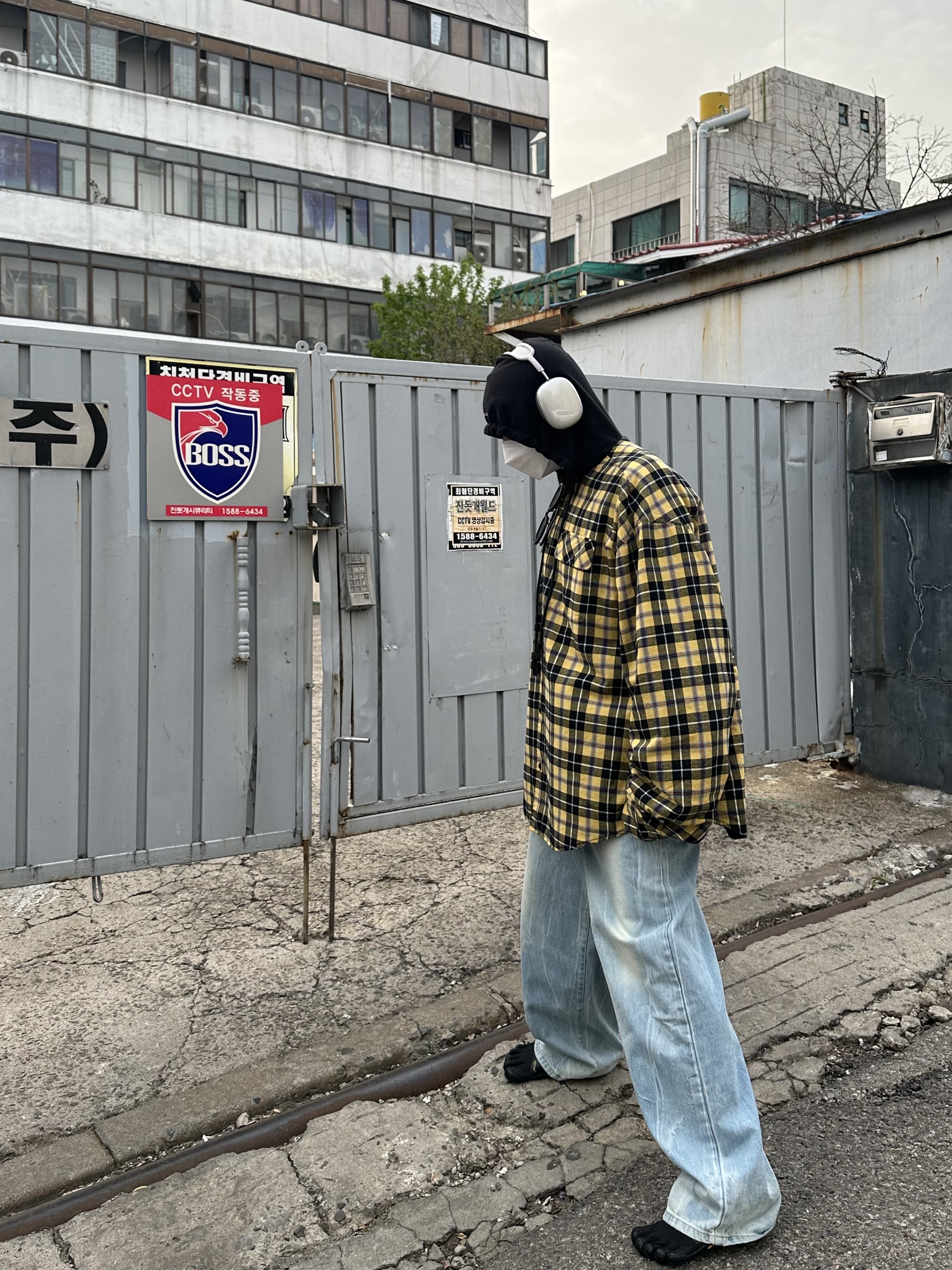 Apple AirPods Max Lightning Silver (Korean Ver.), Project G/R Reversible Hoodie Check Shirts Navy 착용 스타일 - 4