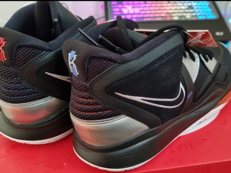 Nike Kyrie Infinity EP Black Multi Color 착용 스타일 - 1