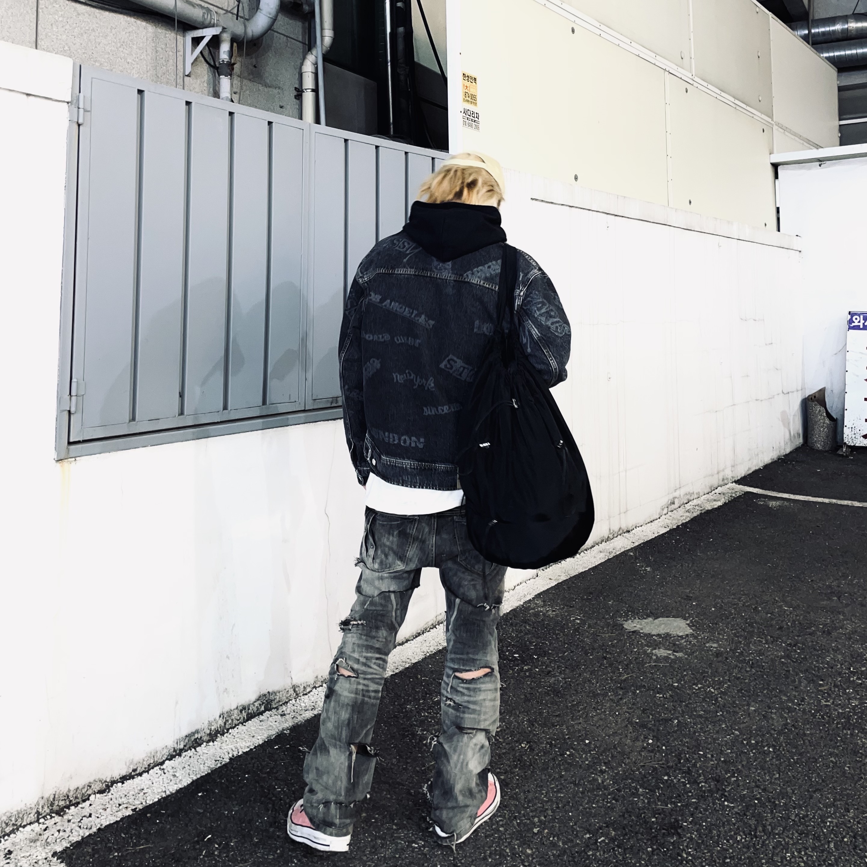 Stussy Worldwide Zip Work Jacket Black, Stussy Basic Stussy T-Shirt White 2023 착용 스타일 - 2