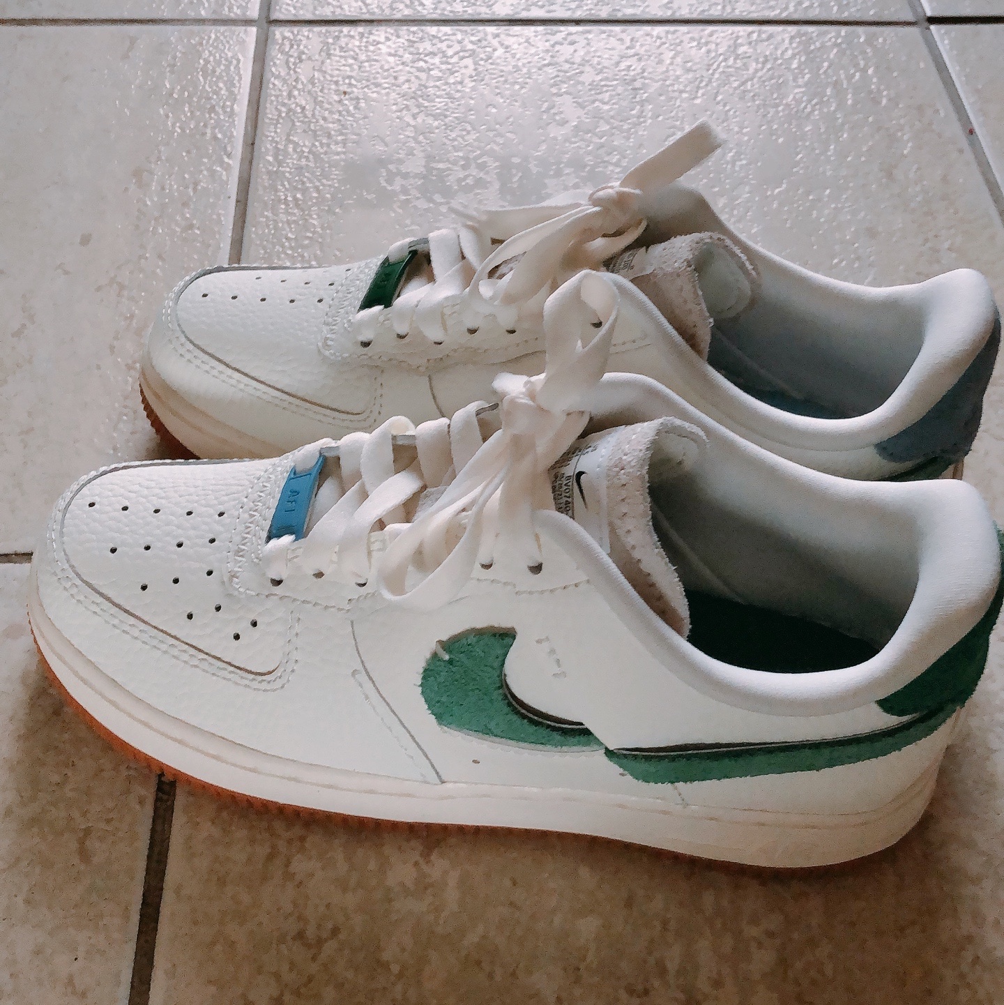 (W) Nike Air Force 1 Vandalized Sail Mystic Green 착용 스타일