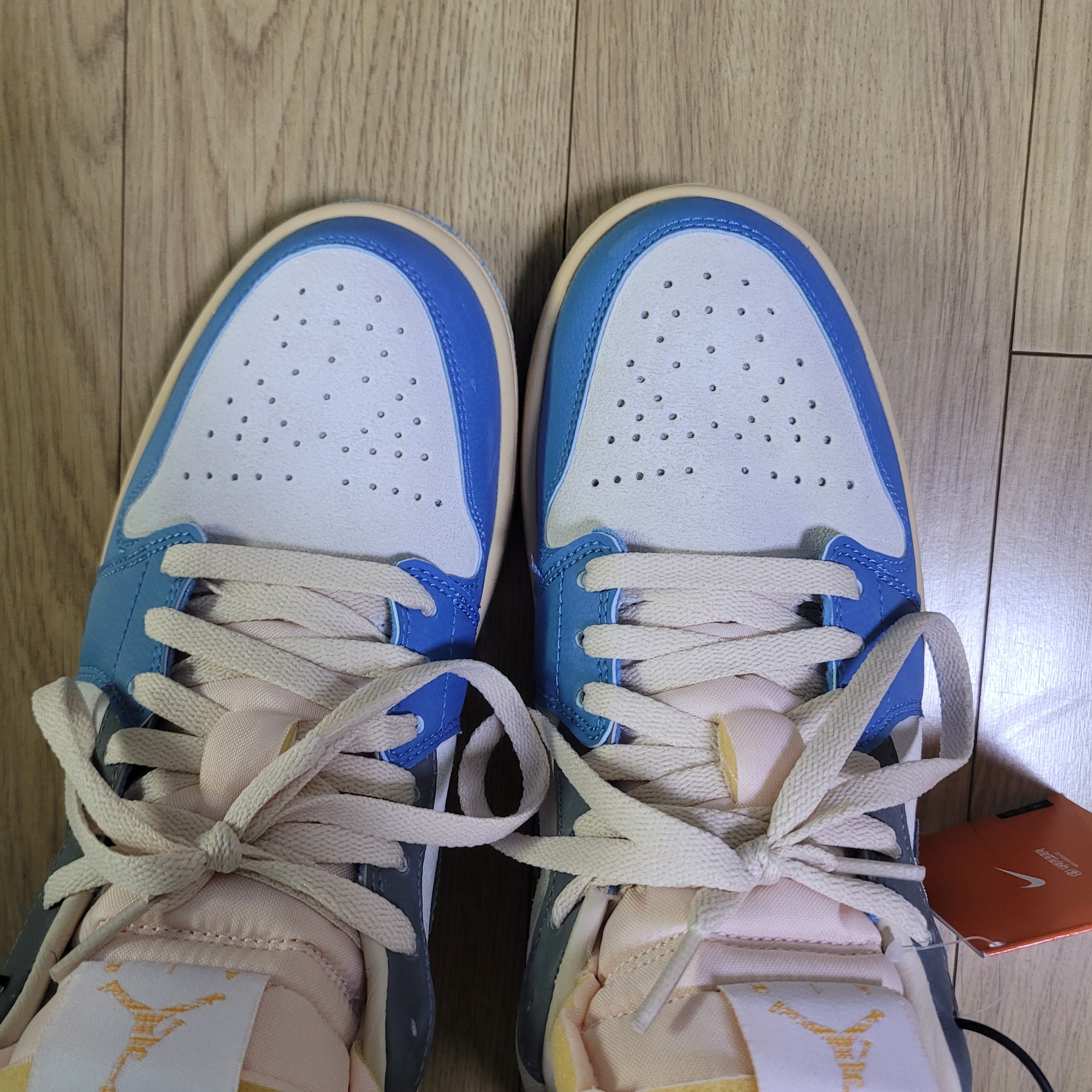 Jordan 1 Low SE Tokyo 96 착용 스타일 - 3