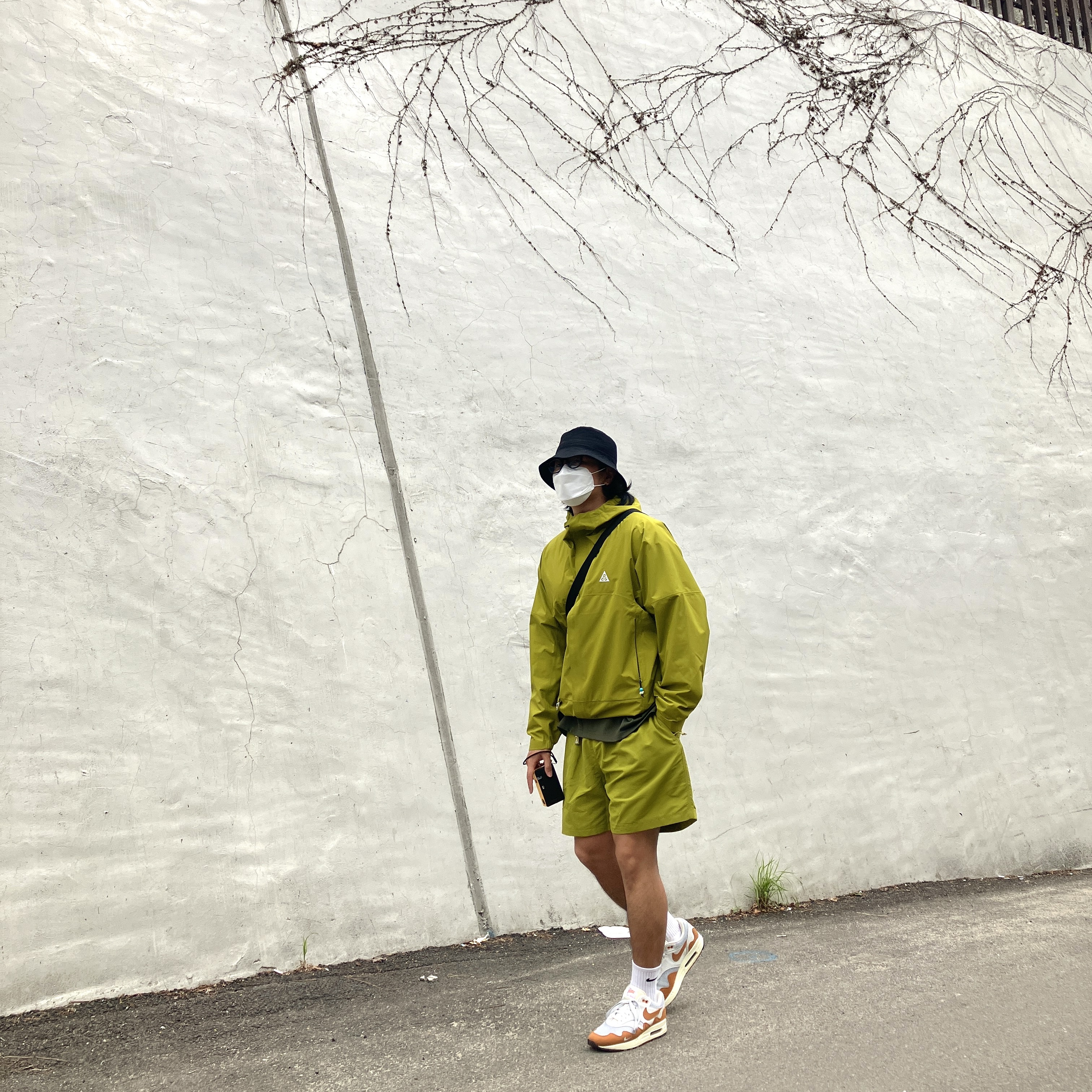 Nike ACG Storm-Fit ADV Cascade Rains Full Zip Jacket Moss - Asia, Nike NRG ACG Trail Shorts Moss - Asia 착용 스타일 - 1