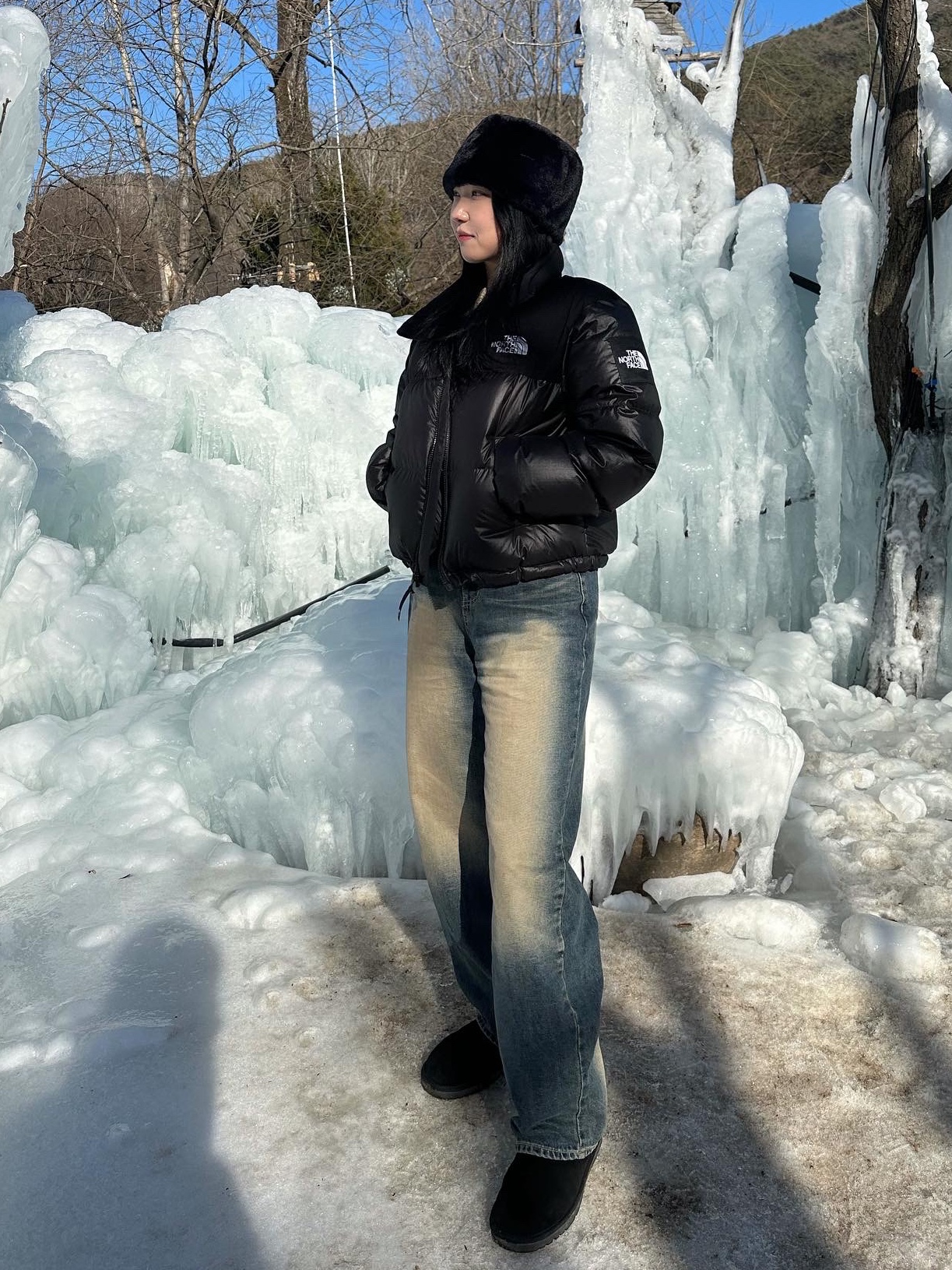 (W) The North Face White Label Novelty Nuptse Down Jacket Black 착용 스타일 - 2