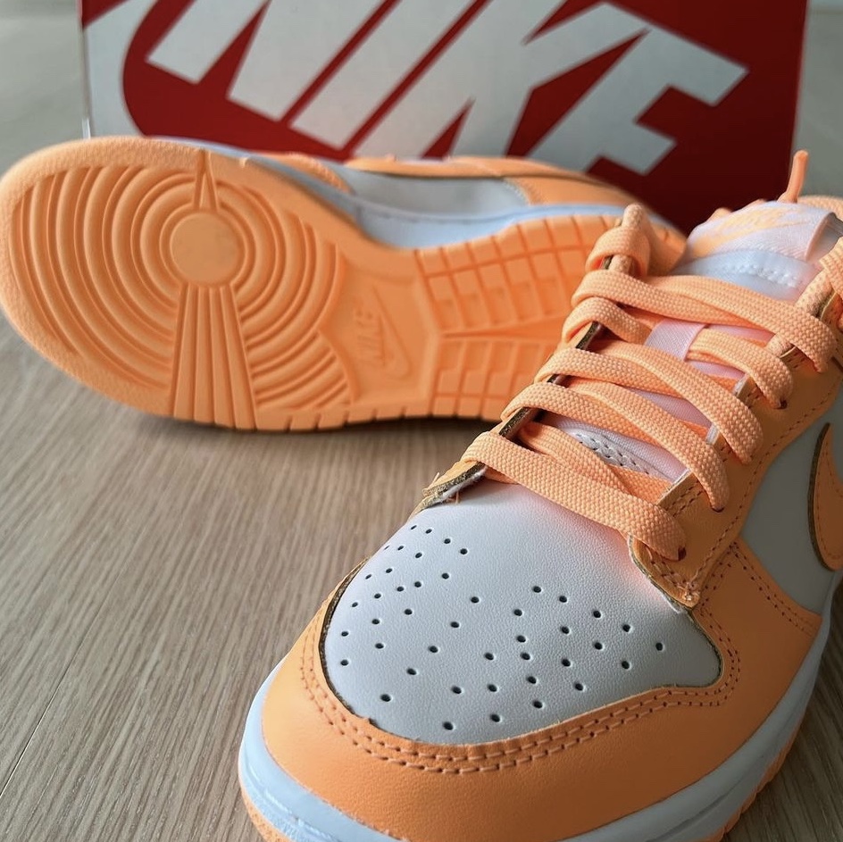 (W) Nike Dunk Low Peach Cream 착용 스타일