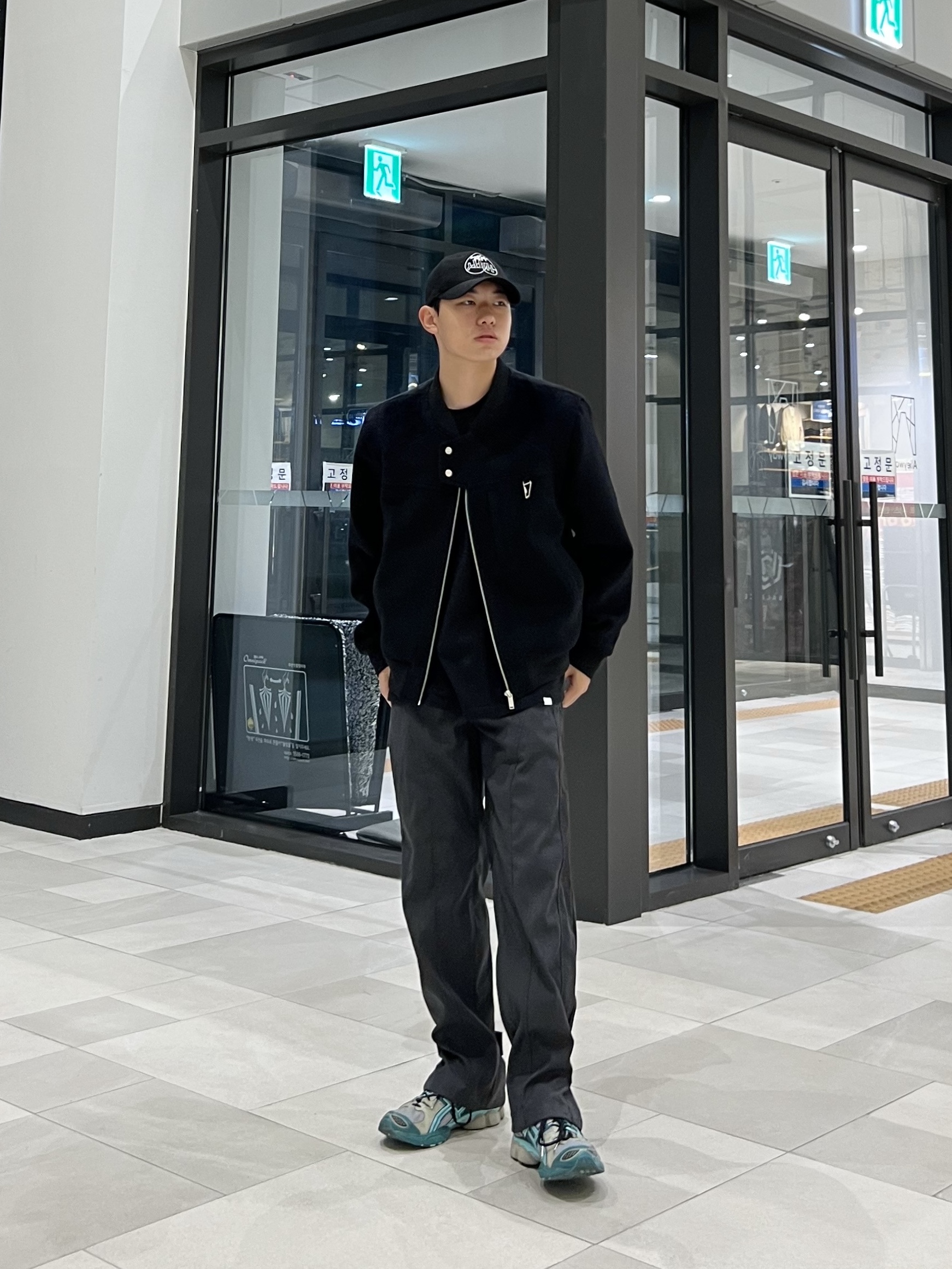 Undermycar Gaudin Alpaca Shoulder Wool Blouson Moonless Night - 22SS, Asics UB3-S Gel-Nimbus 9 Piedmont Grey 착용 스타일 - 1
