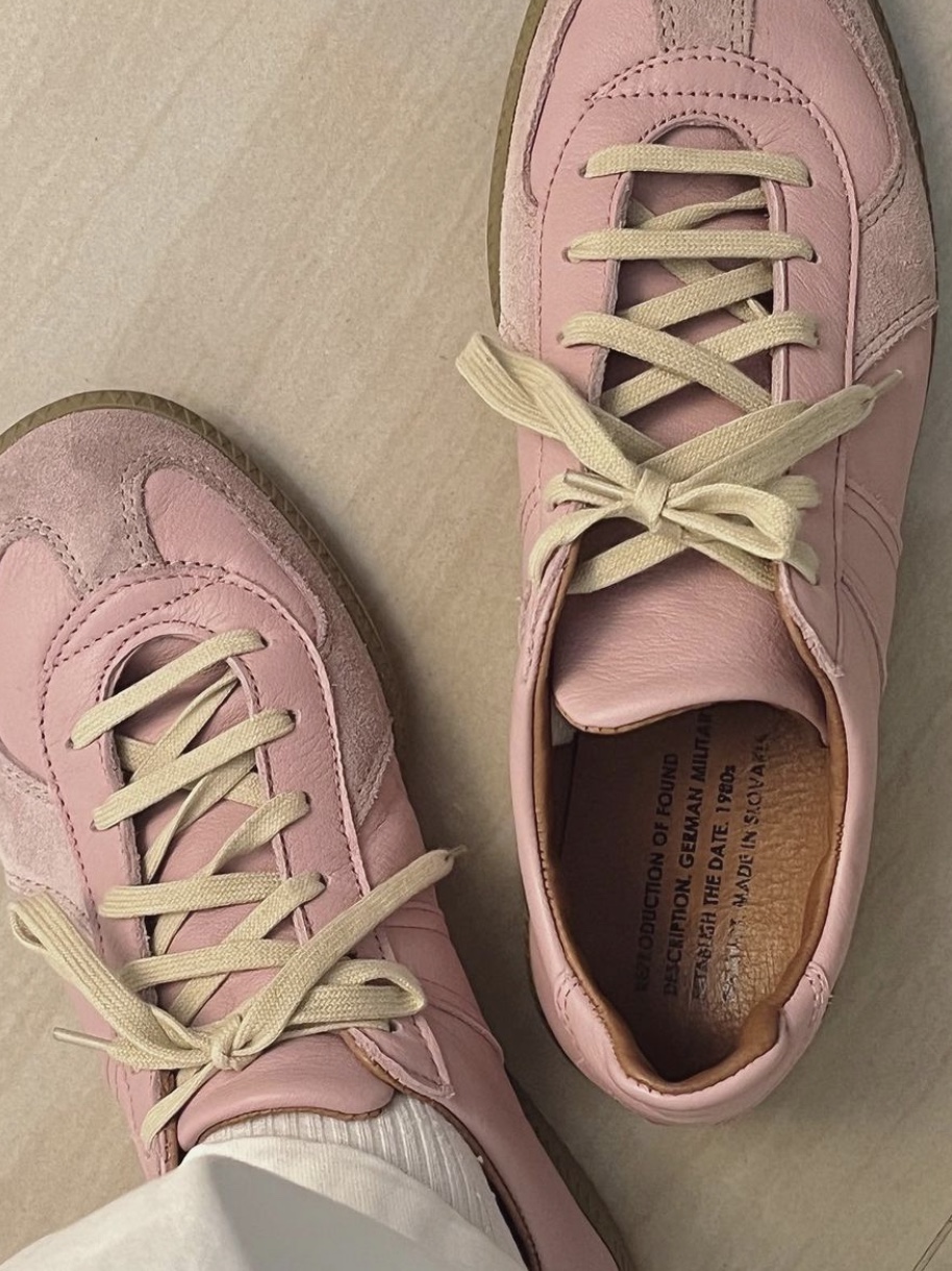 Reproduction of Found German Military Trainer 1700L Light Pink 착용 스타일 - 2