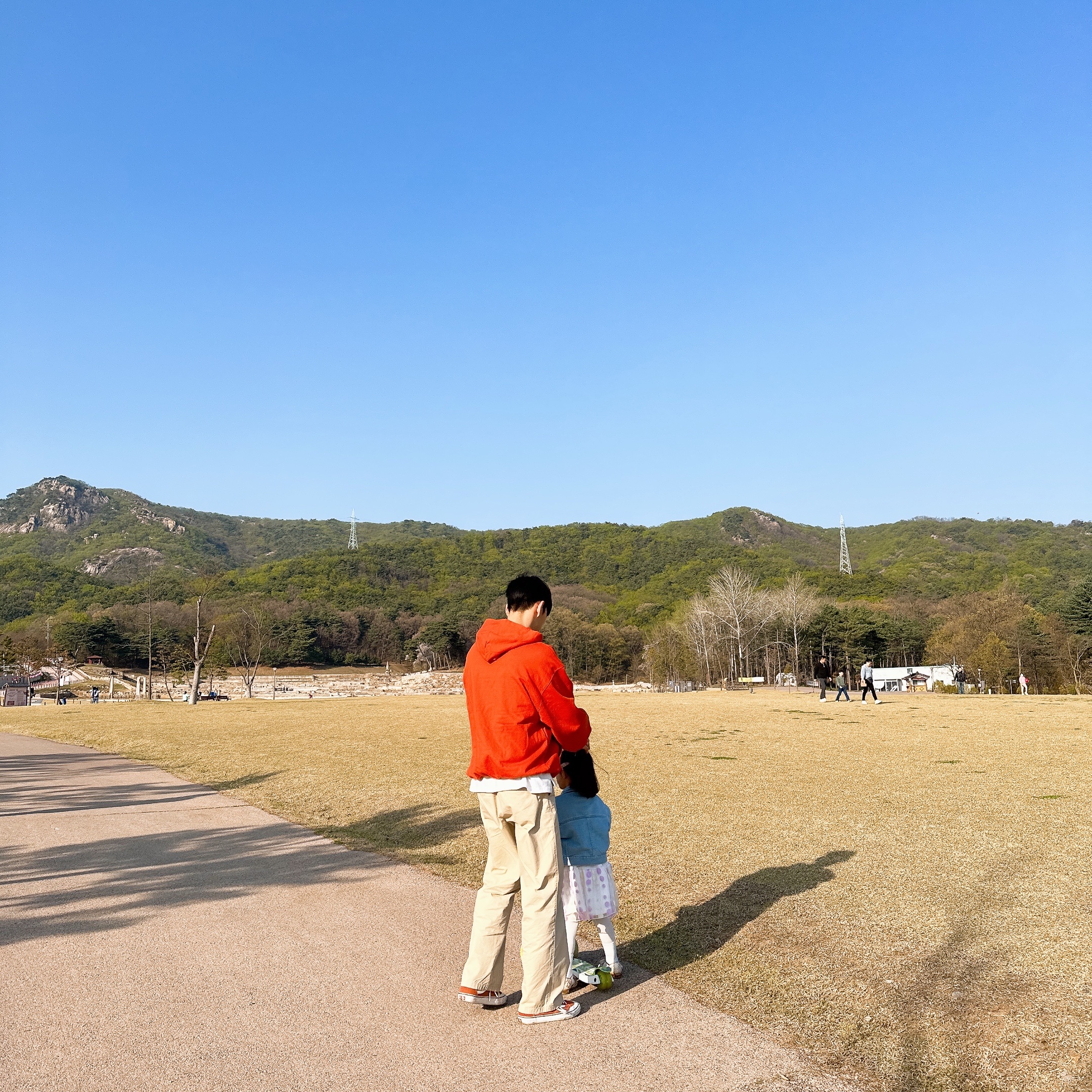 부녀룩🤭 인스타>183cm_65kg_265mm님의 스타일 - 1