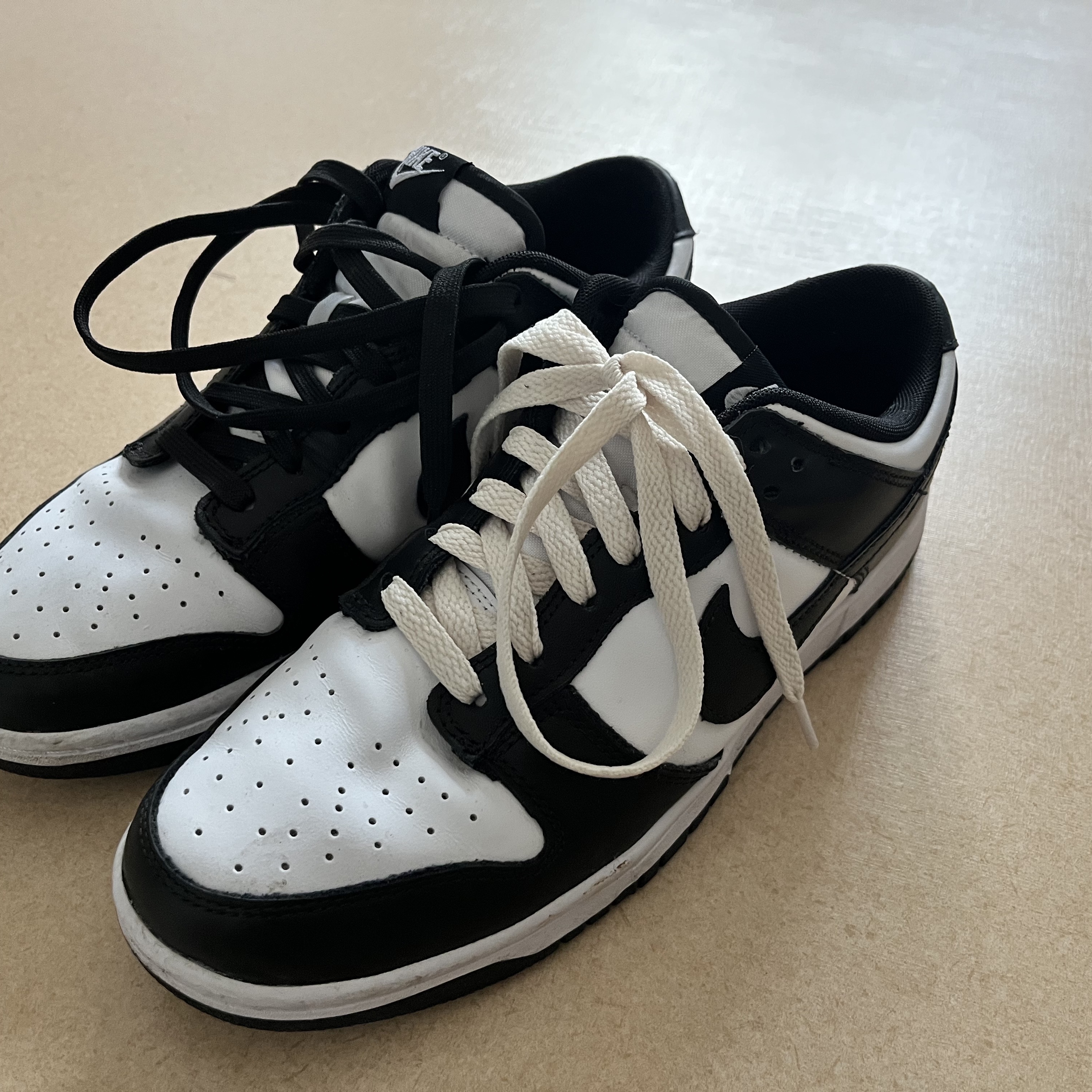 Nike Dunk Low Retro Black 착용 스타일 - 2