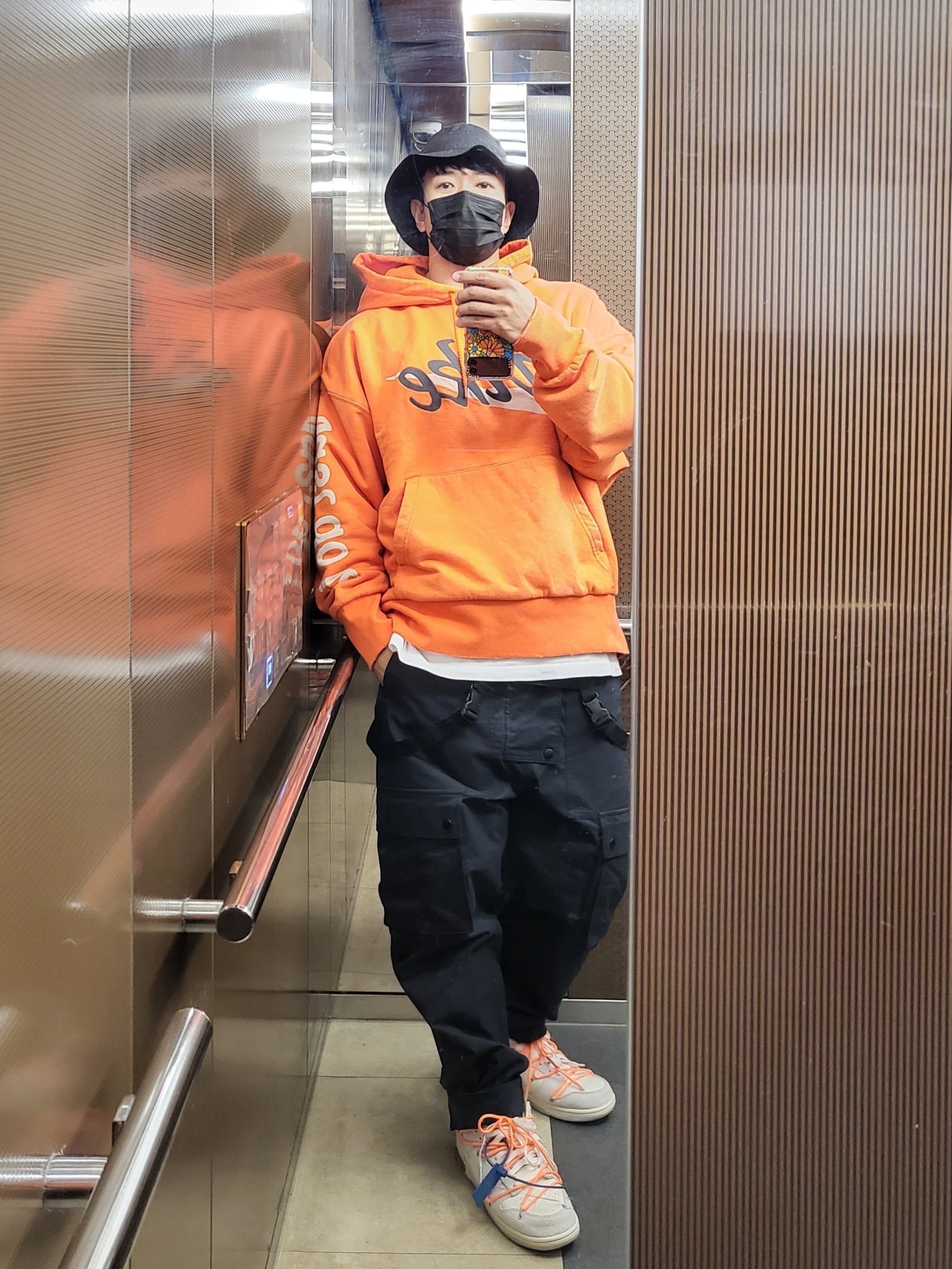 Nike x Stussy Bucket Hat Black, Nike x Cactus Plant Flea Market Shoebox Heavyweight Hooded Pullover Orange - US/EU 착용 스타일