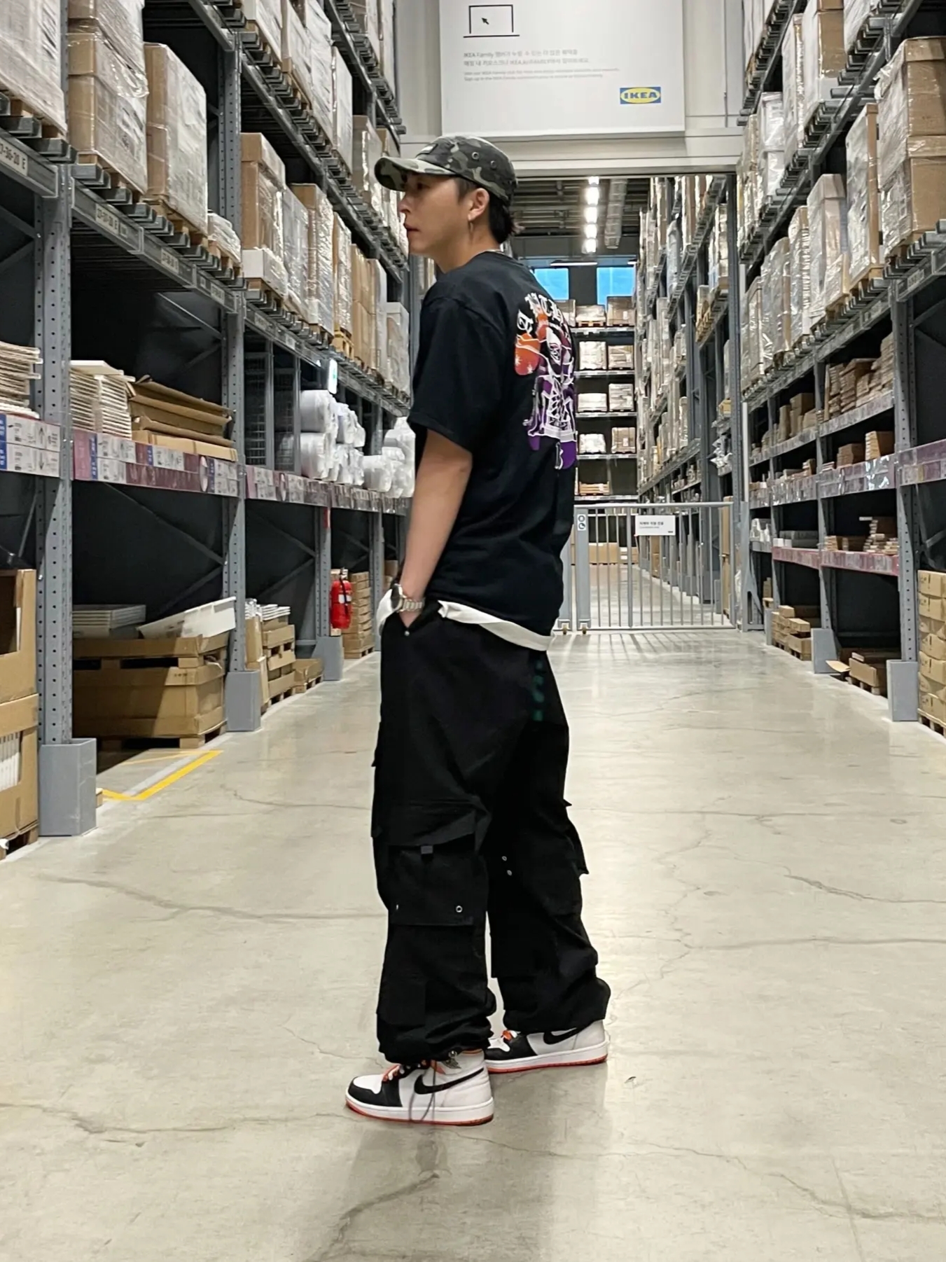Supreme Military Camp Cap Olive Camo - 23SS, Jordan 1 Retro High OG Electro Orange 착용 스타일 - 2