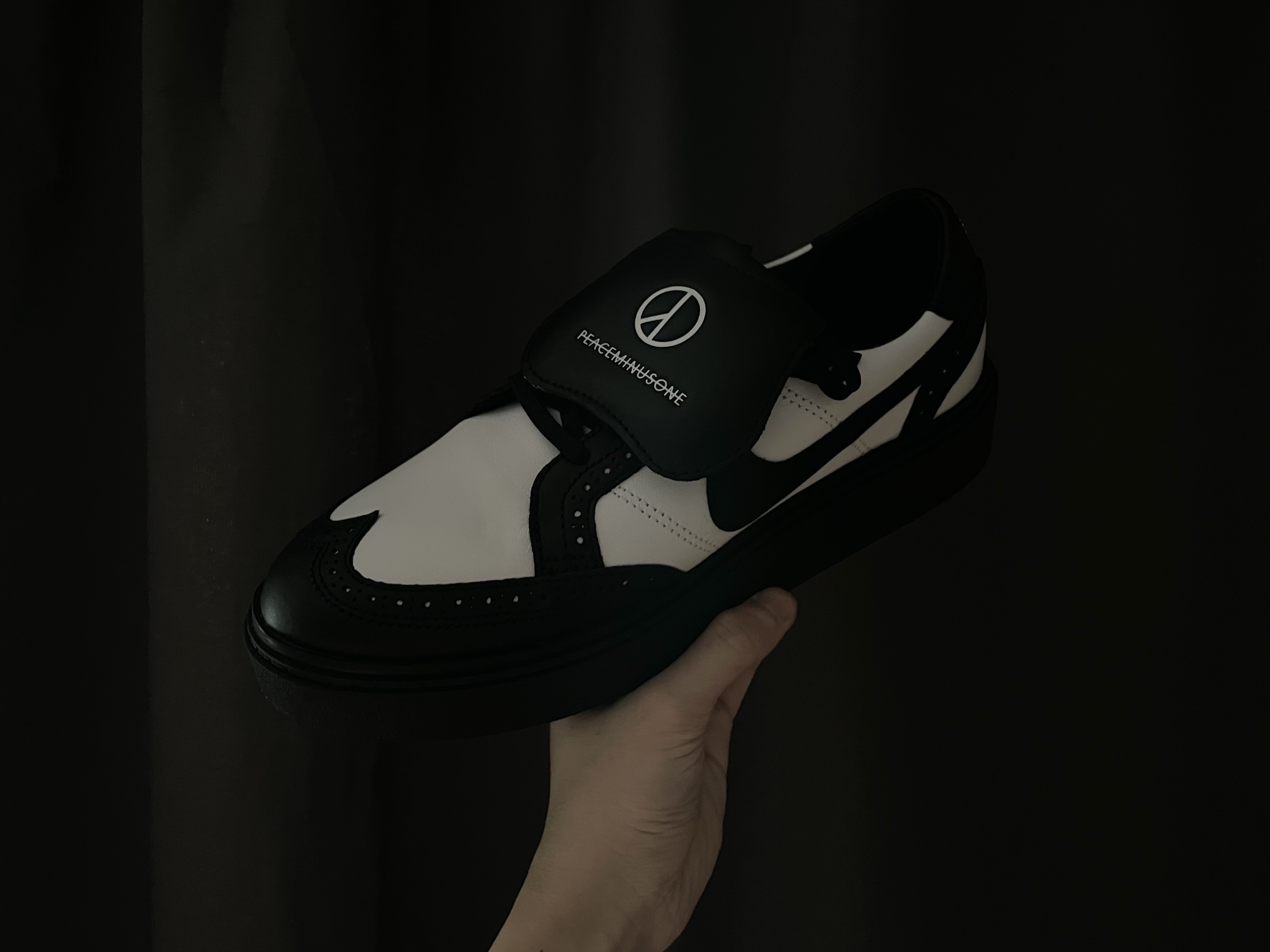 Nike x Peaceminusone Kwondo1 Black and White 착용 스타일 - 1