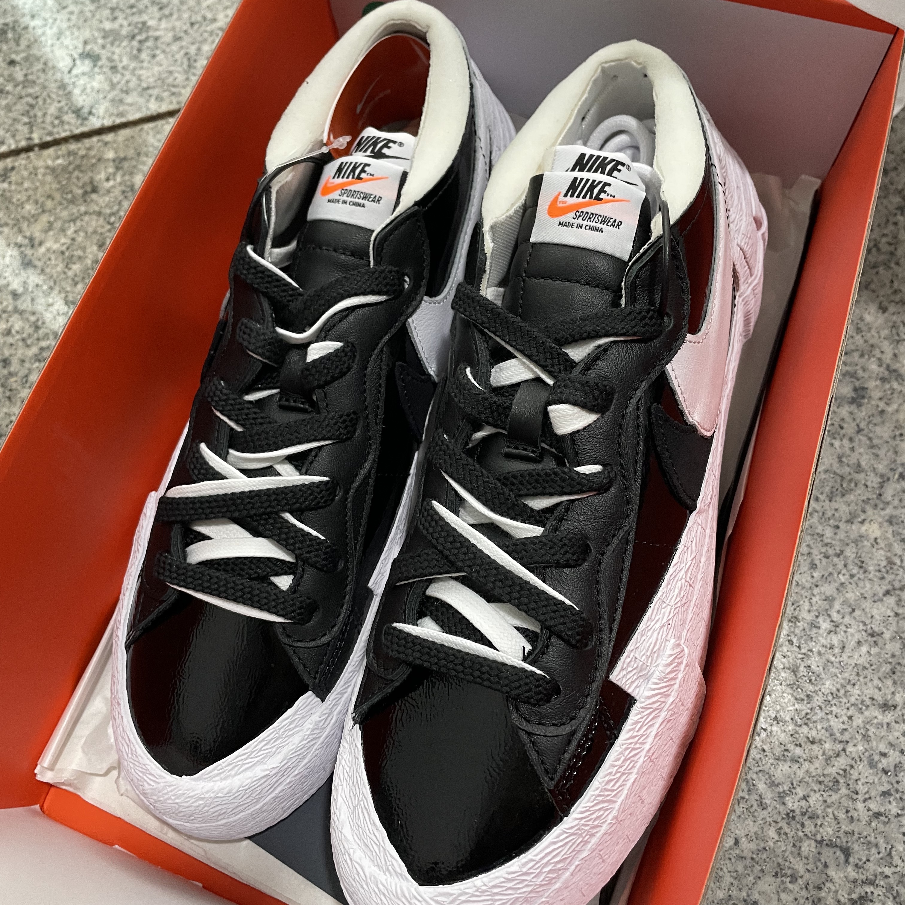 Nike x Sacai Blazer Low Black Patent Leather 착용 스타일