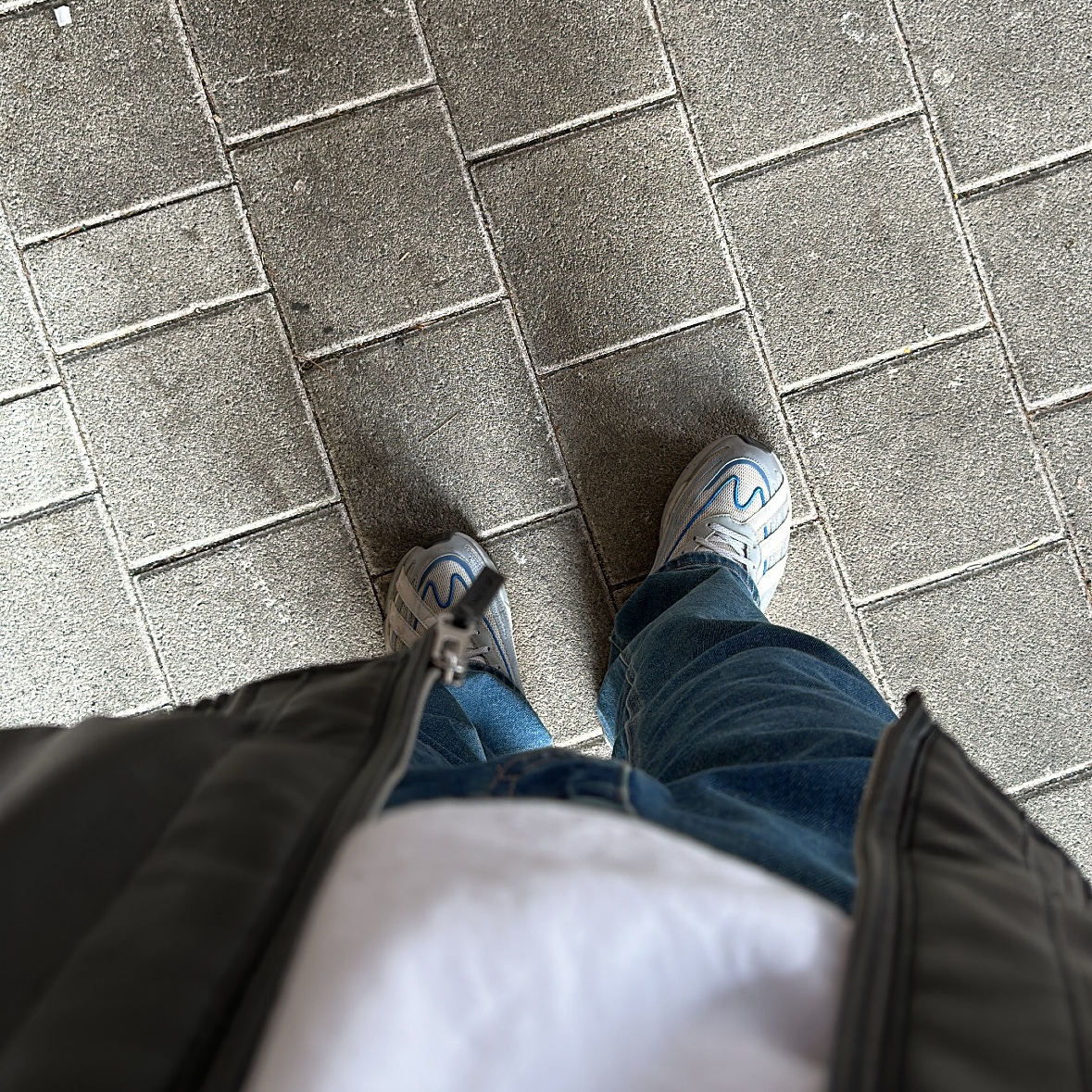Adidas Orketro Bliss Cloud White 착용 스타일