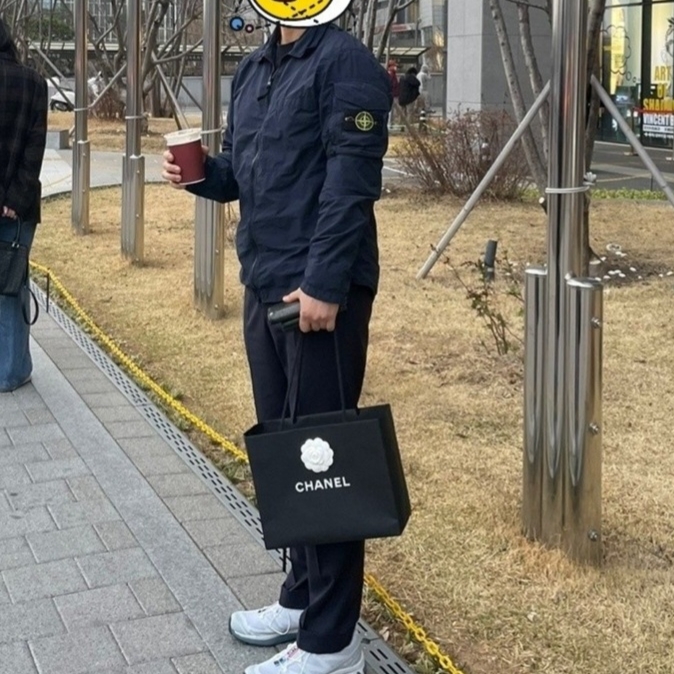 Salomon XT-6 ADV White, Stone Island 10502 Naslan Light Garment Dyed Overshirt Navy Blue - 22SS 착용 스타일