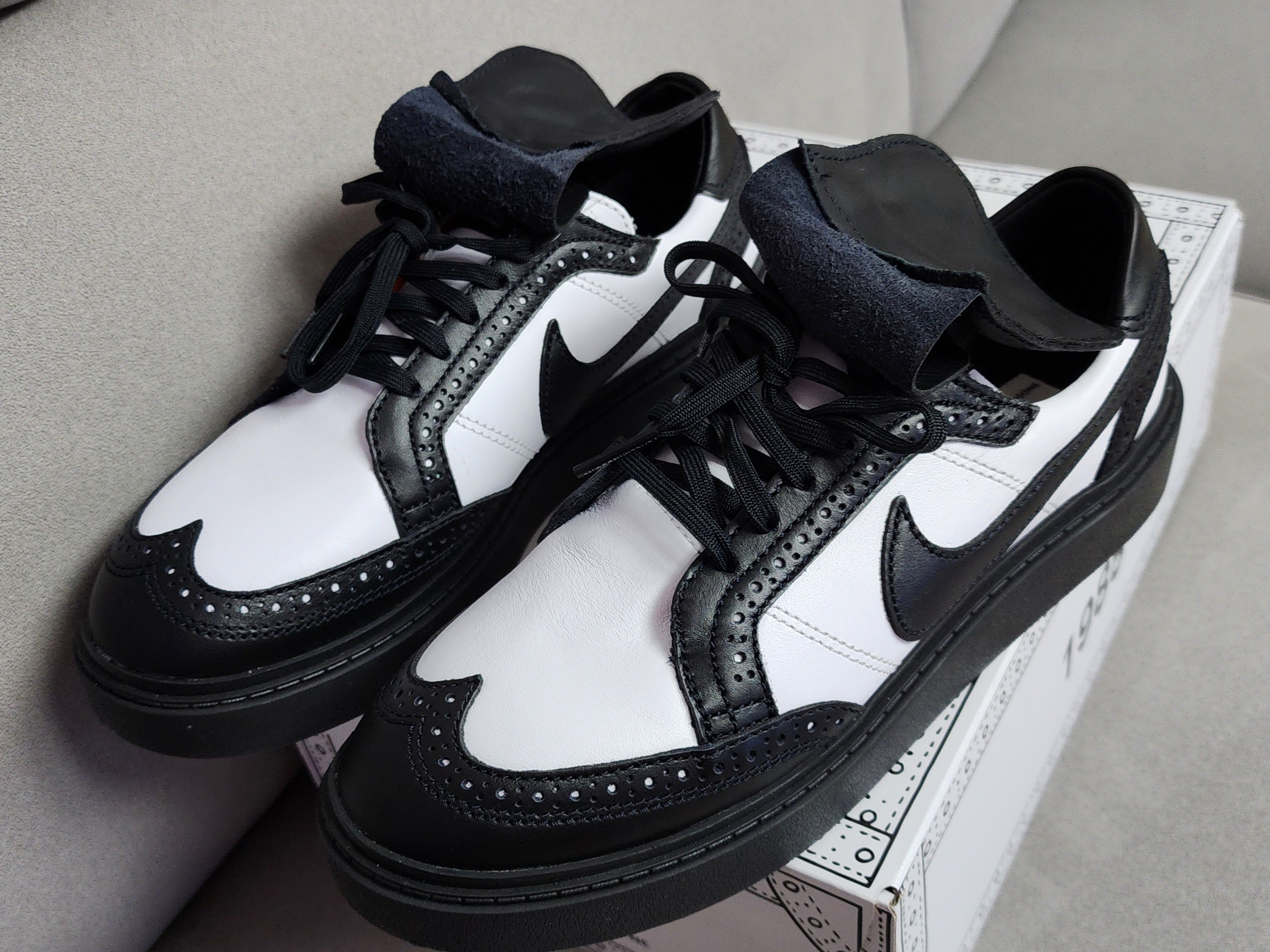 Nike x Peaceminusone Kwondo1 Black and White 착용 스타일 - 5