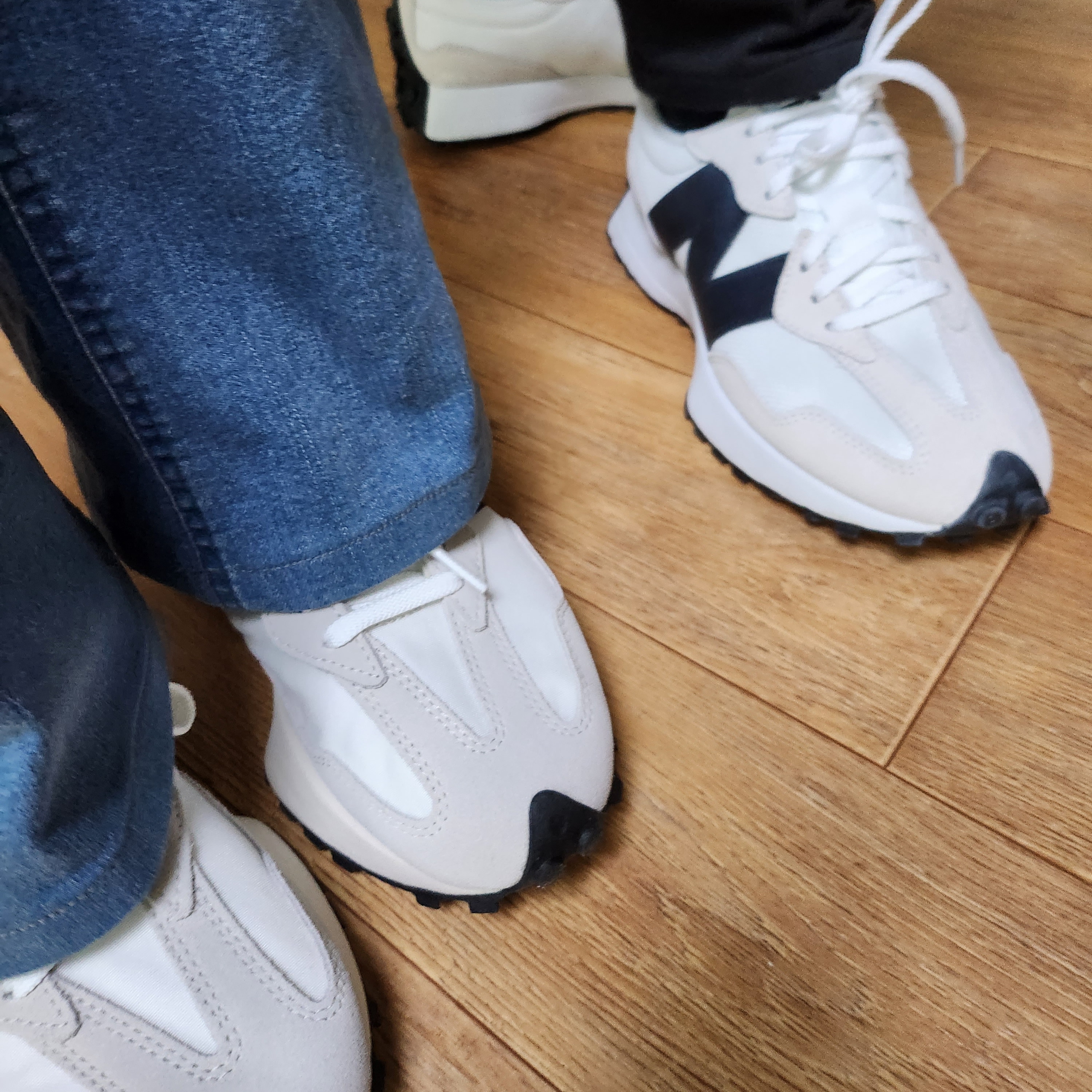 New Balance 327 White Black, New Balance 327 White Black 착용 스타일