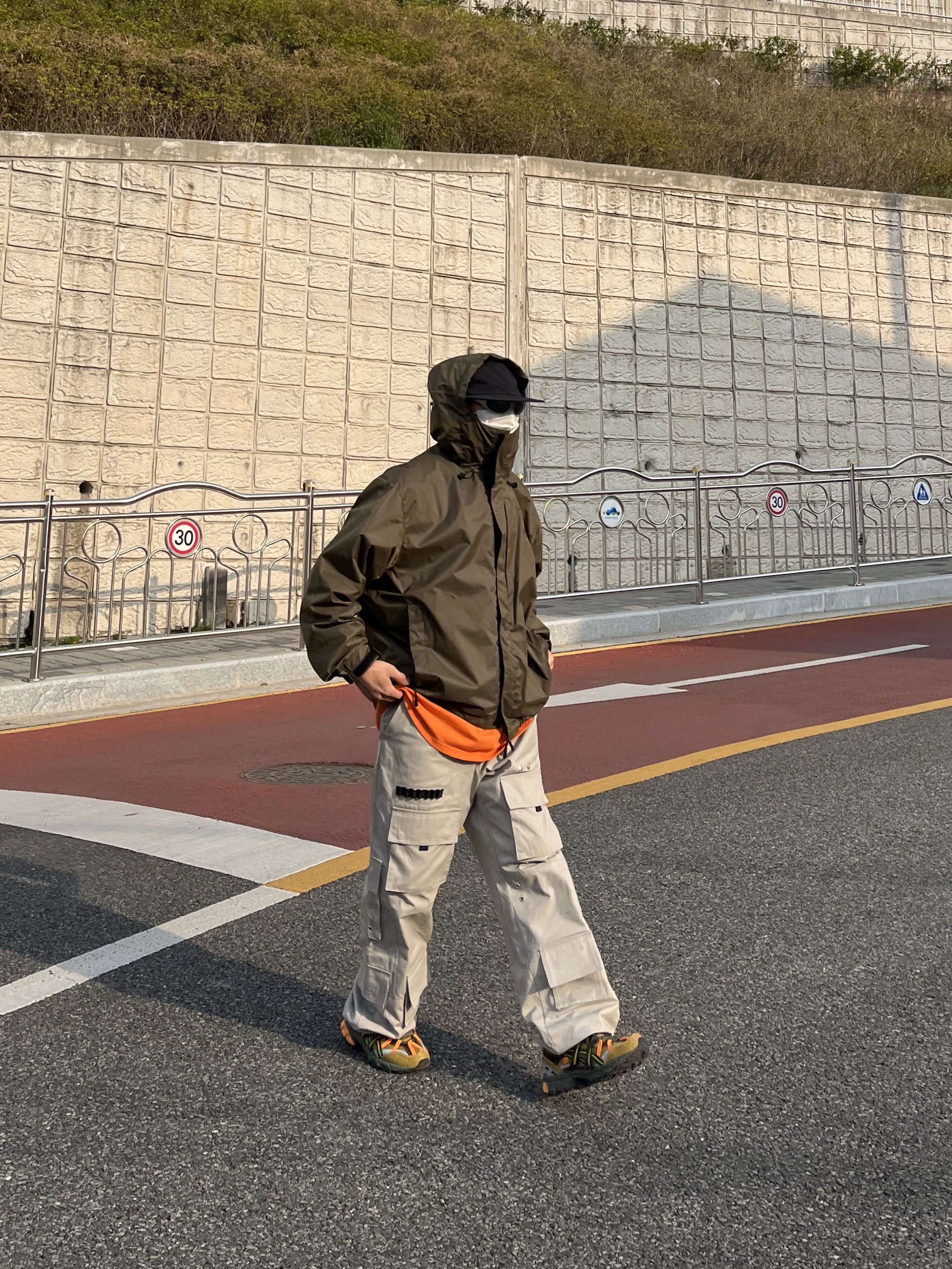 Asics x Andersson Bell Gel-Sonoma 15-50 Olive Oil Dark Brown 착용 스타일 - 2