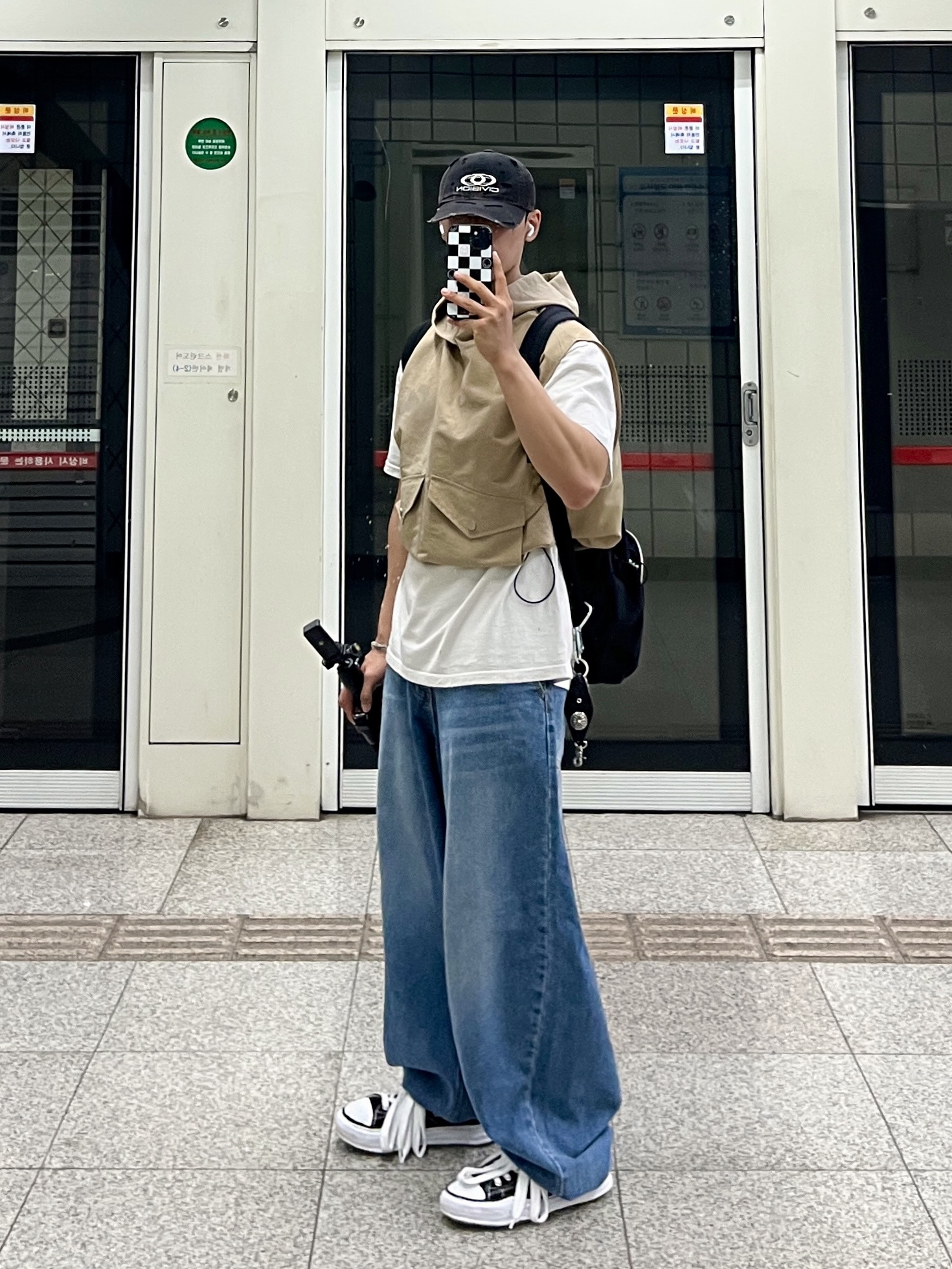 Maison Mihara Yasuhiro Peterson OG Sole Canvas Low Sneakers Black 착용 스타일 - 3