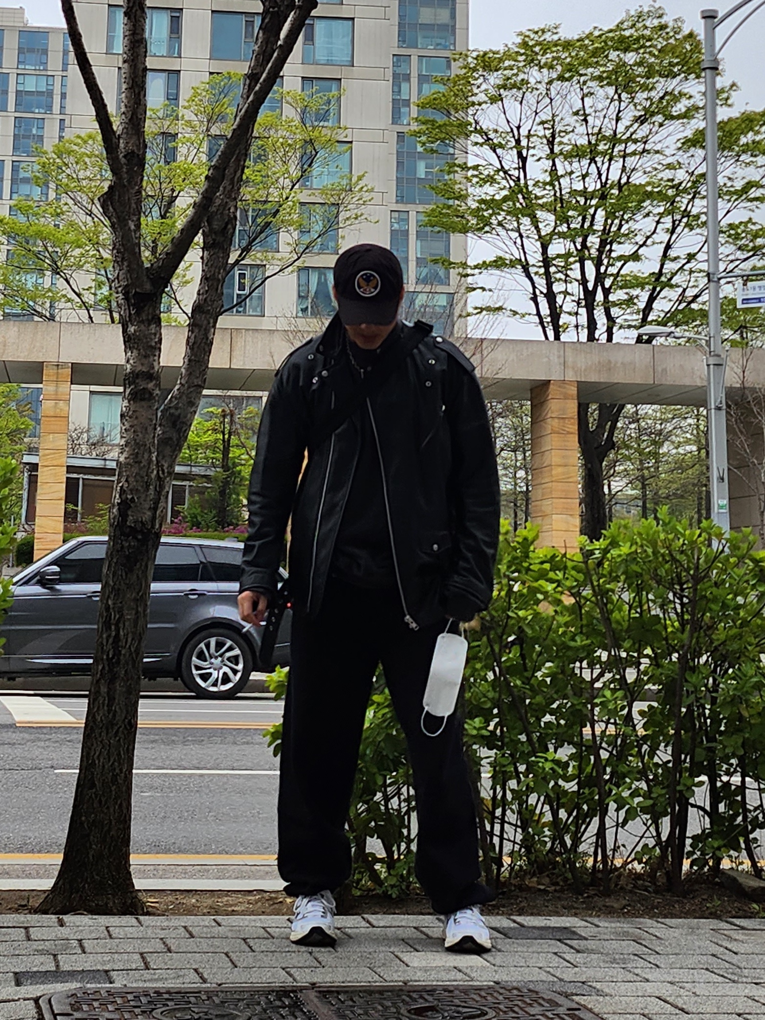 (W) Asics Gel-1130 White Midnight, Nike x Stussy NRG Washed Fleece Pants Black (DO5296-010) 착용 스타일 - 1