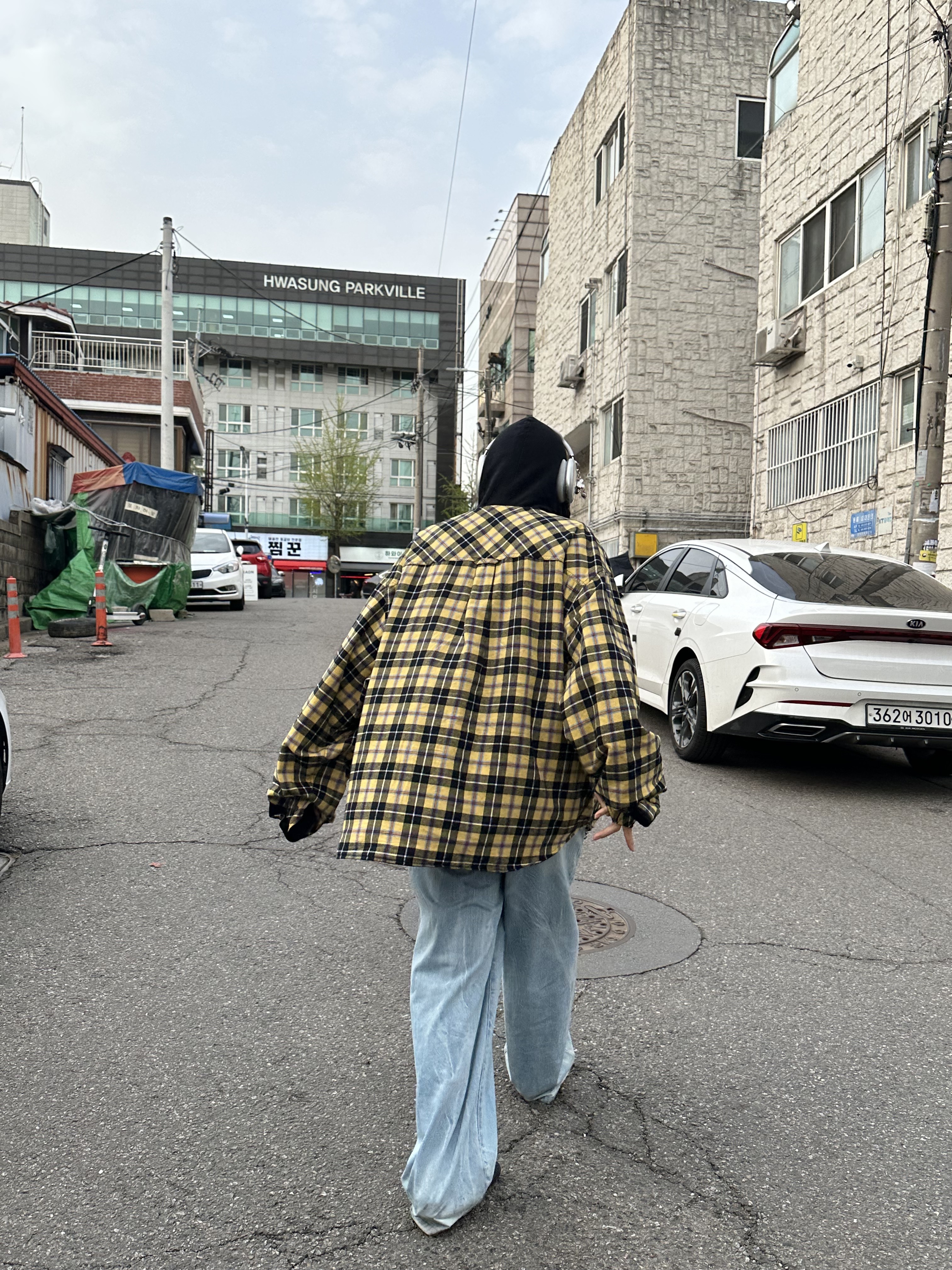 Apple AirPods Max Lightning Silver (Korean Ver.), Project G/R Reversible Hoodie Check Shirts Navy 착용 스타일 - 2