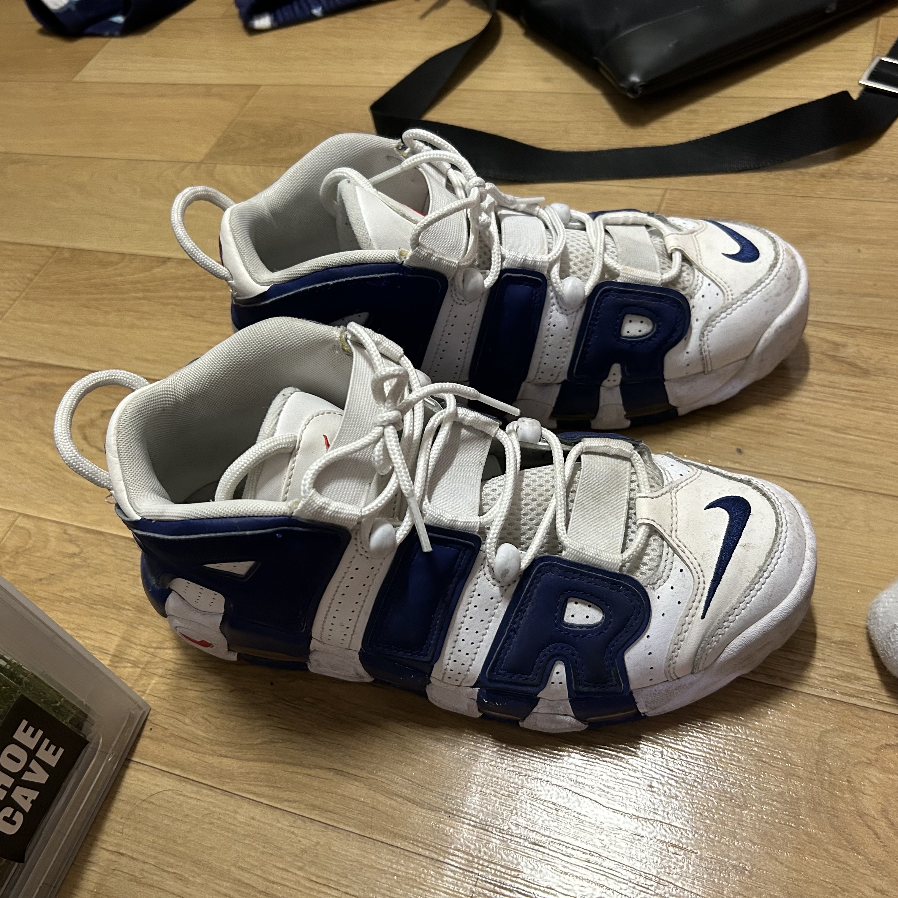 Nike Air More Uptempo Knicks 착용 스타일