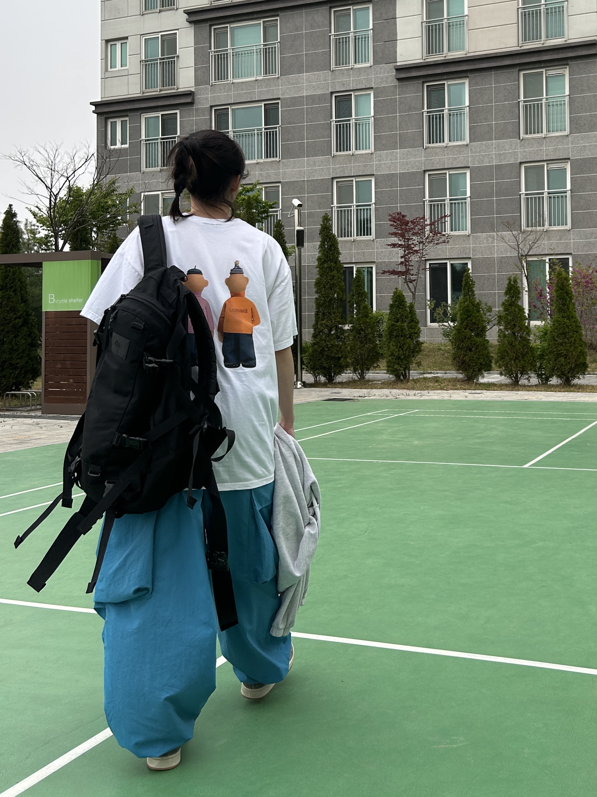 Adidas Campus 00s Grey Cloud White, Gregory Day and Half Backpack Black Ballistic 착용 스타일 - 2