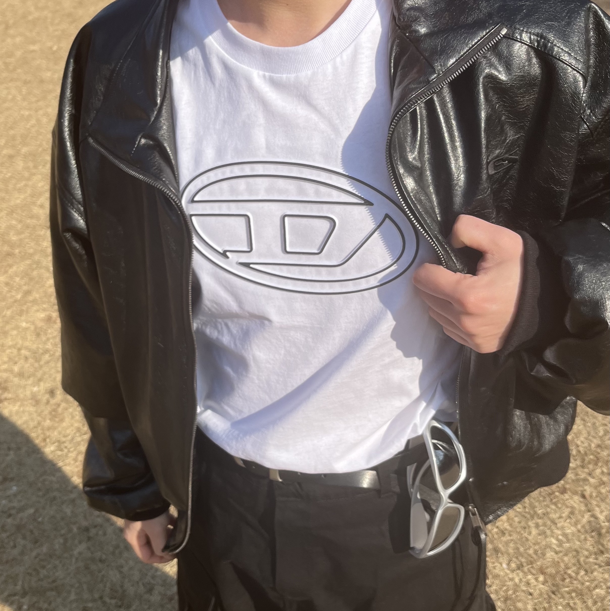 Diesel T-Just-Bigoval Vintage Cotton Jersey T-Shirt White 착용 스타일 - 3