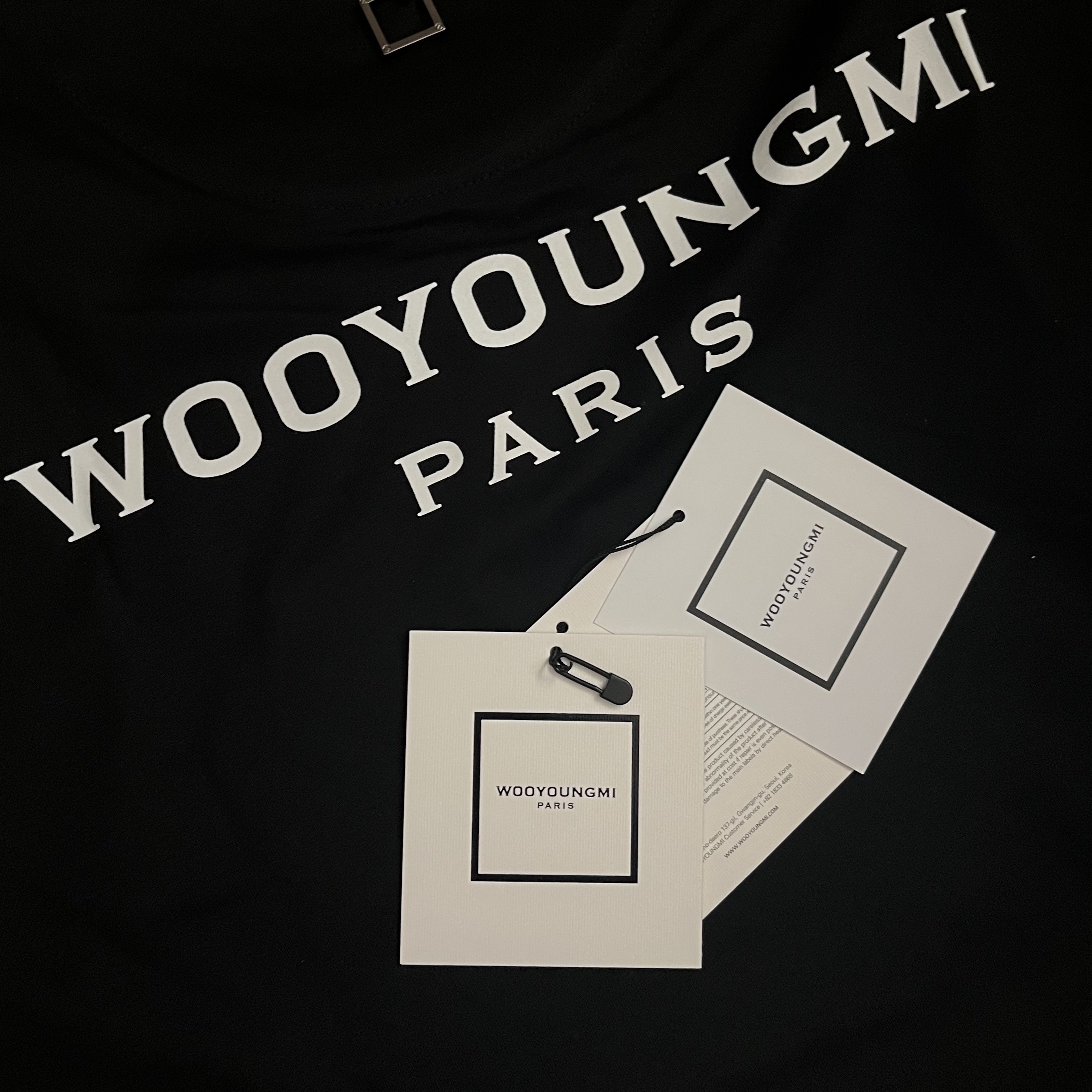 Wooyoungmi White Back Logo T-Shirt Black - 22FW 착용 스타일